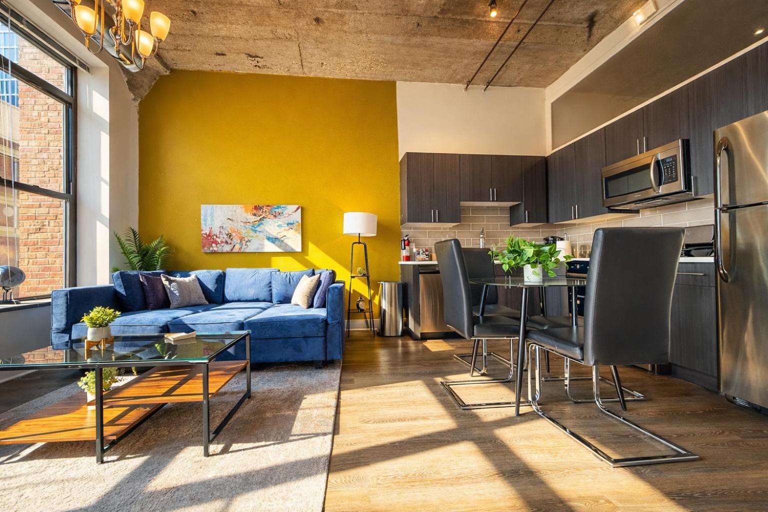 Mccormick Place 2br Stylish With Optional Parking And Gym For Up To 8 Guests Near Soldier Field And Grant Park Apartment Chicago