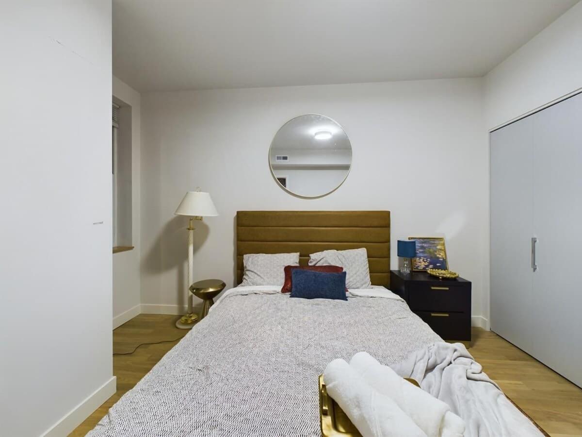 The Velvet Jazz Haus Apartment Chicago