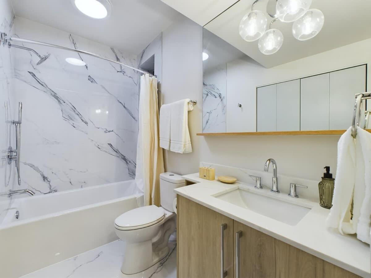 The Velvet Jazz Haus Apartment Chicago