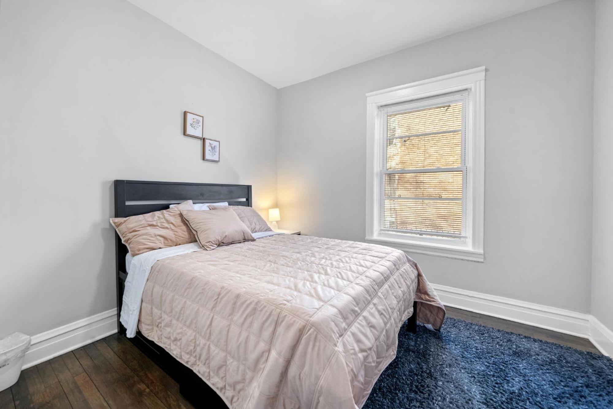 Cozy Woodlawn Retreat 1 * Chicago