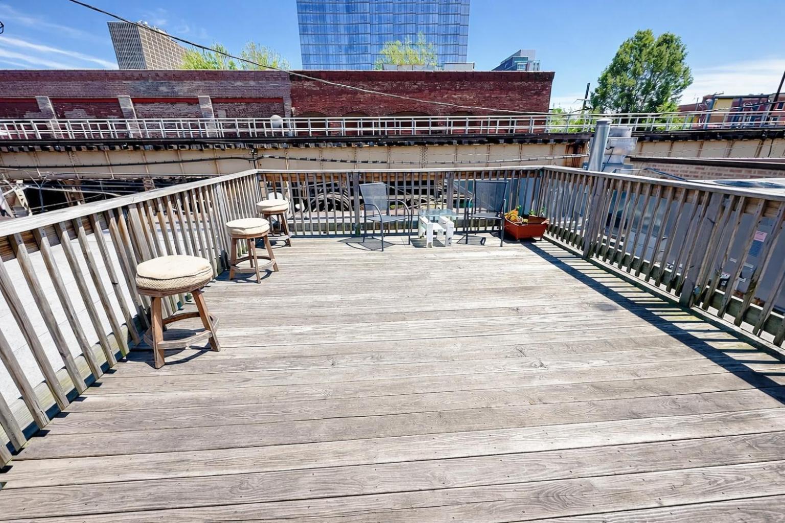 Apartment Spacious 1br With Optional Parking Near Mccormick Place, Field Museum, Adler Planetarium, & Shedd Aquarium *