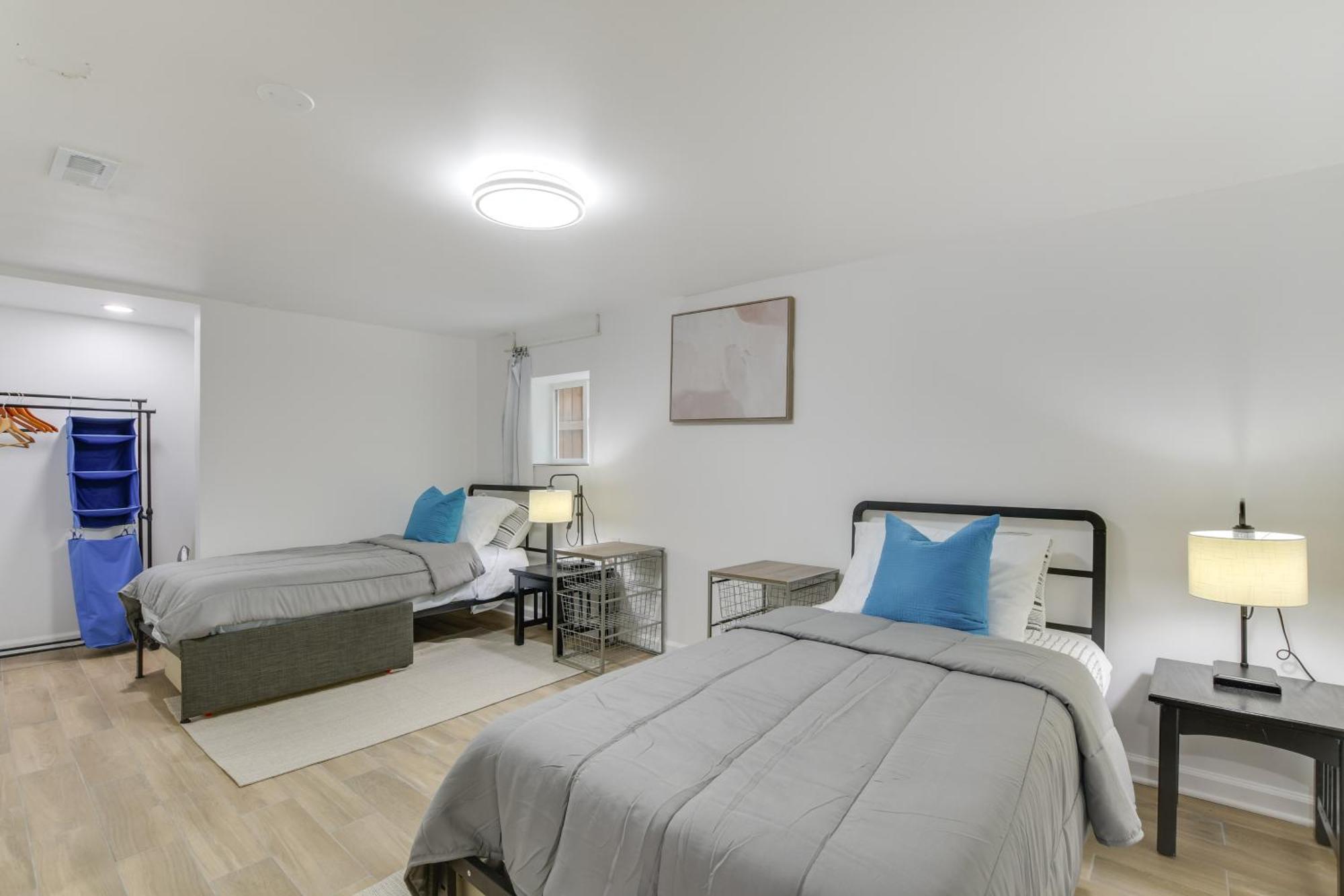 2 Mi To Logan Square Pet-friendly Urban Oasis!