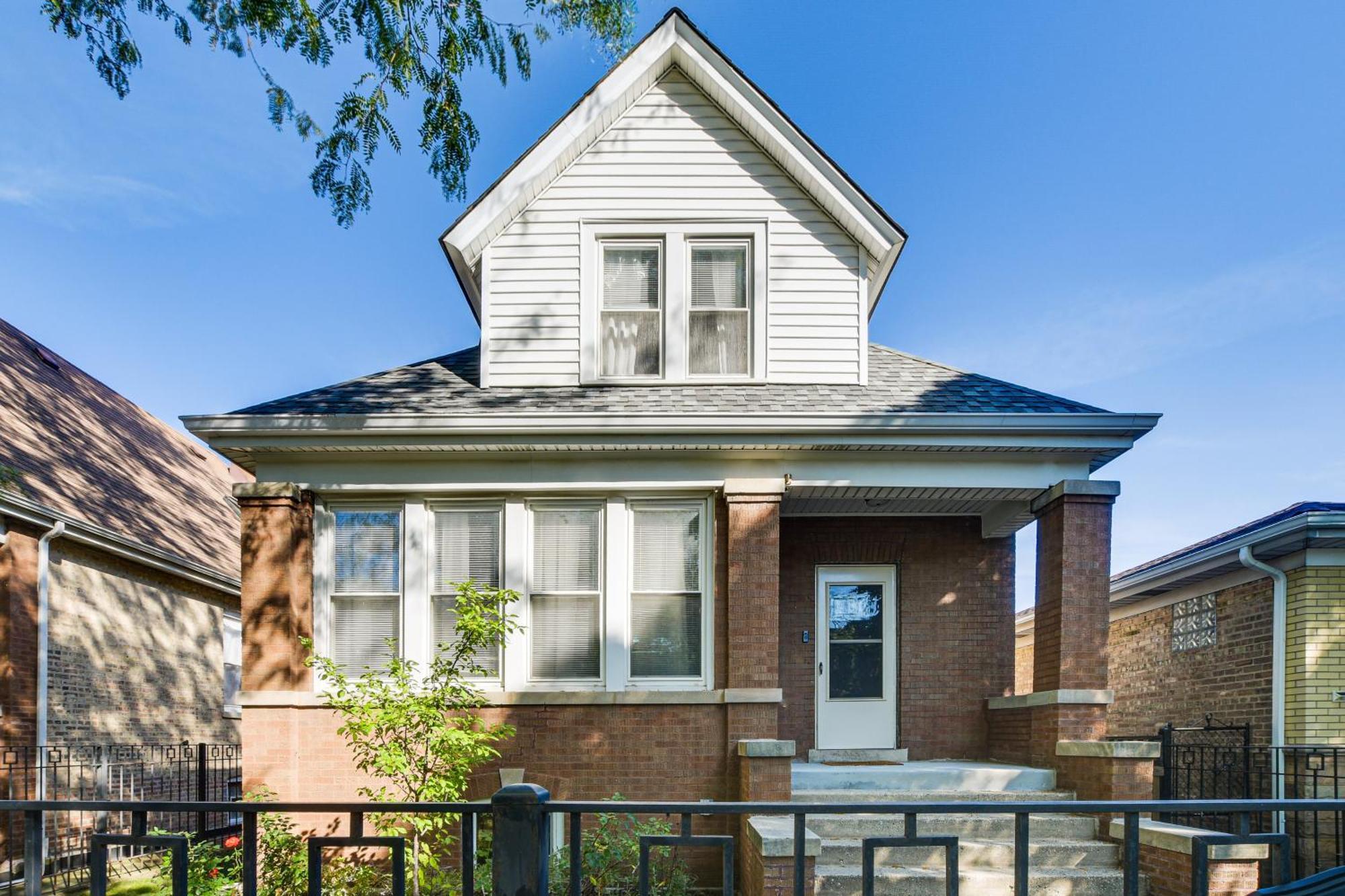 Apartment 2 Mi To Logan Square Pet-friendly Urban Oasis! Chicago