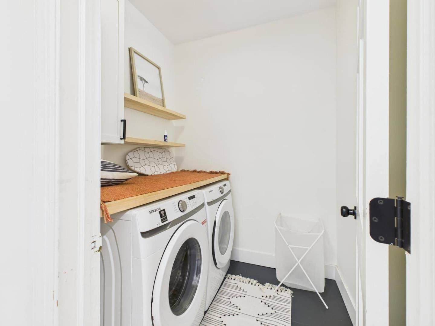 Luxe Retreat Game Room, Deck Fire Pit Apartment Chicago