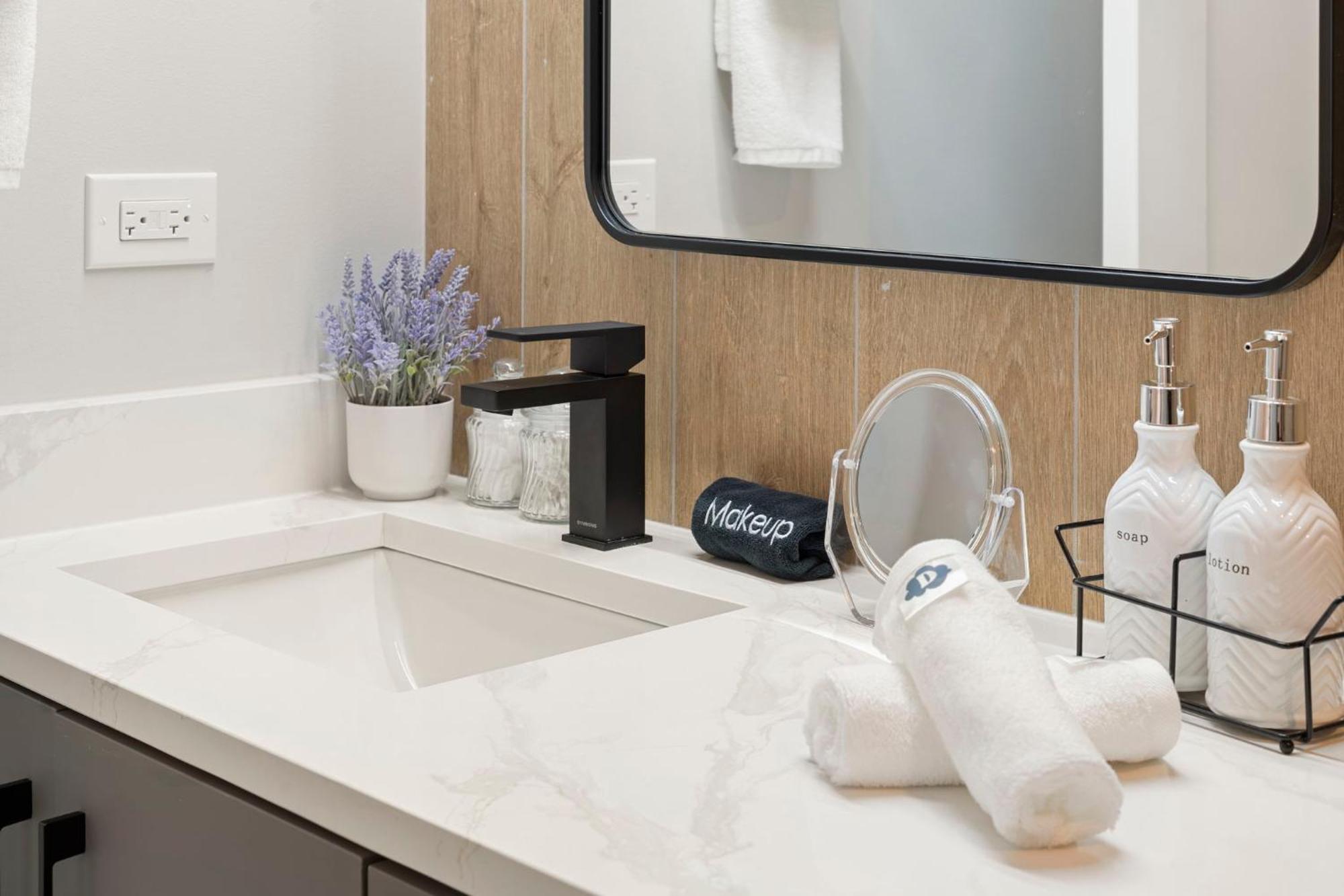 Brand New Building In The Medical District Apartment