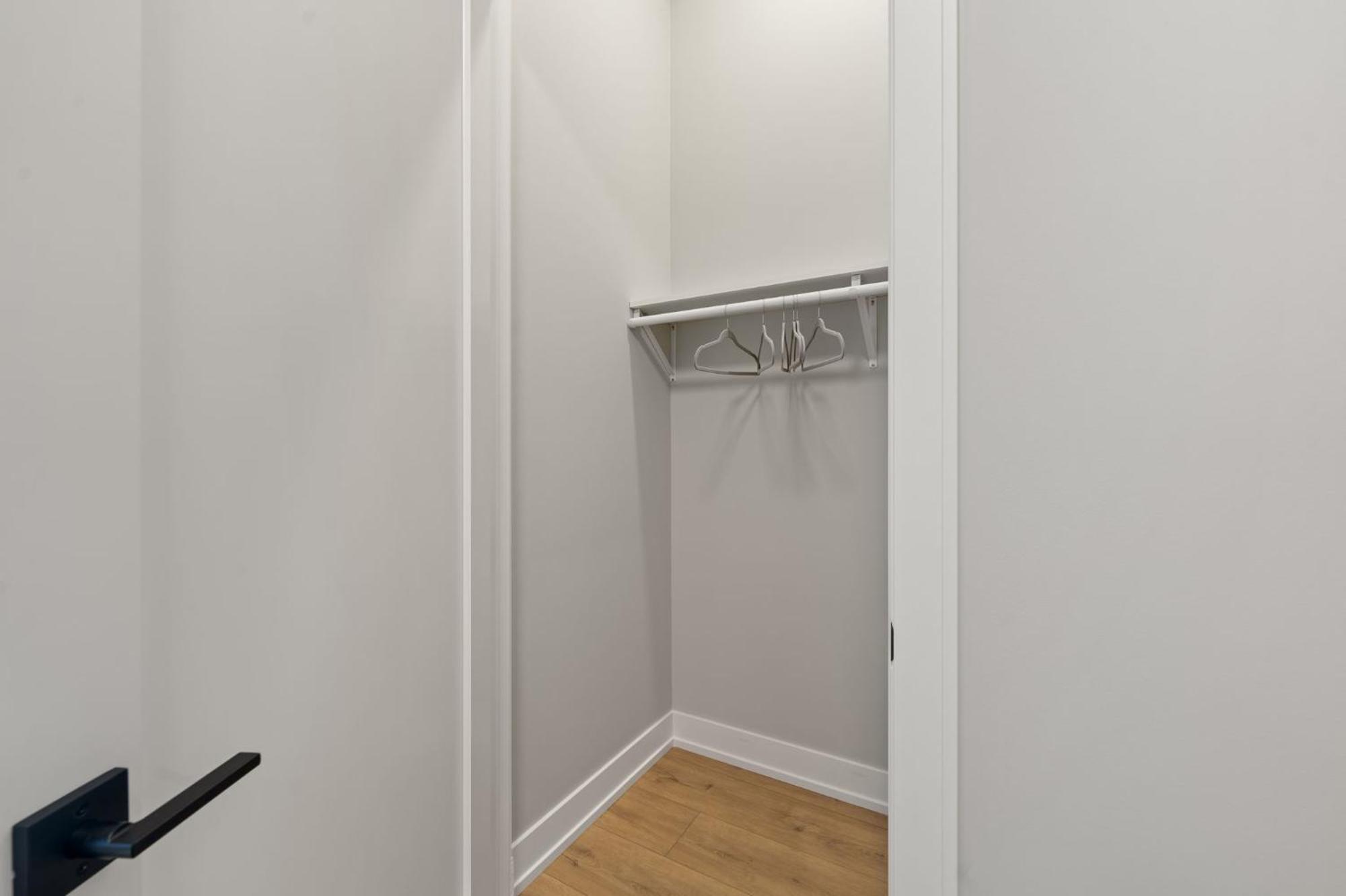 Apartment Brand New Building In The Medical District *