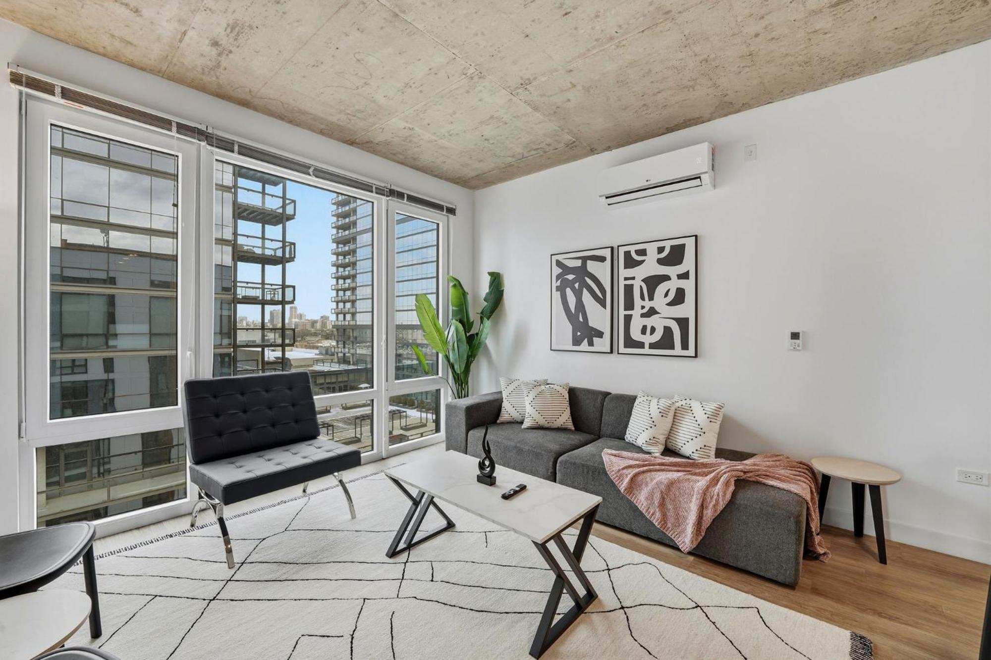 Envitae 4br Modern Sleek * Chicago