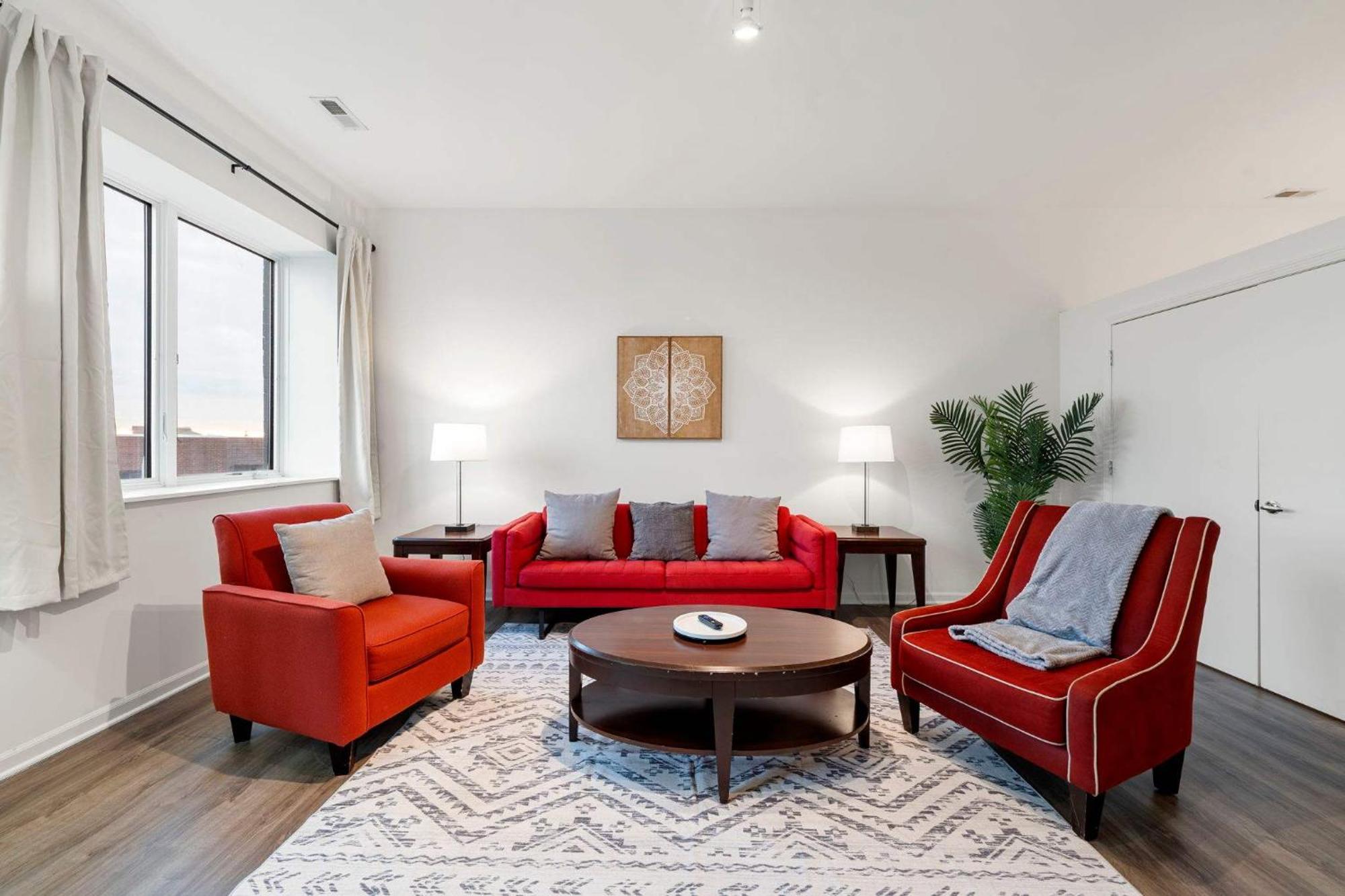 Spacious 3br Urban Getaway W Gym Chicago