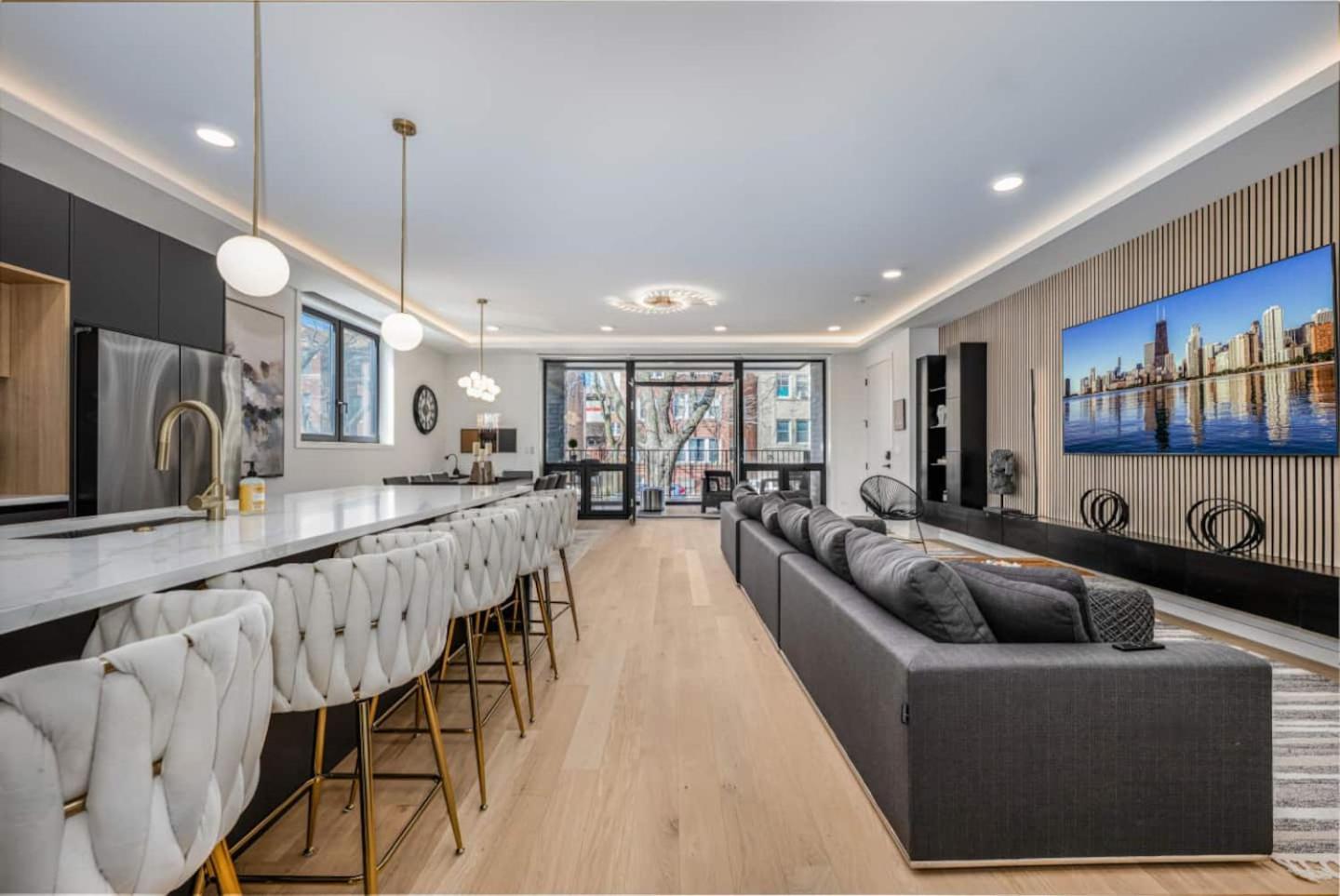 Ultra Modern Luxury - New Construction 4 Bedrooms * Chicago