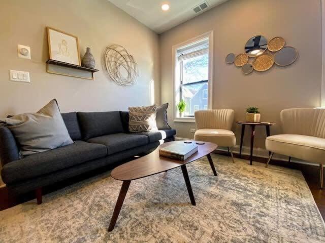 Modern 4 Bedroom In Lakeview Holiday home Chicago