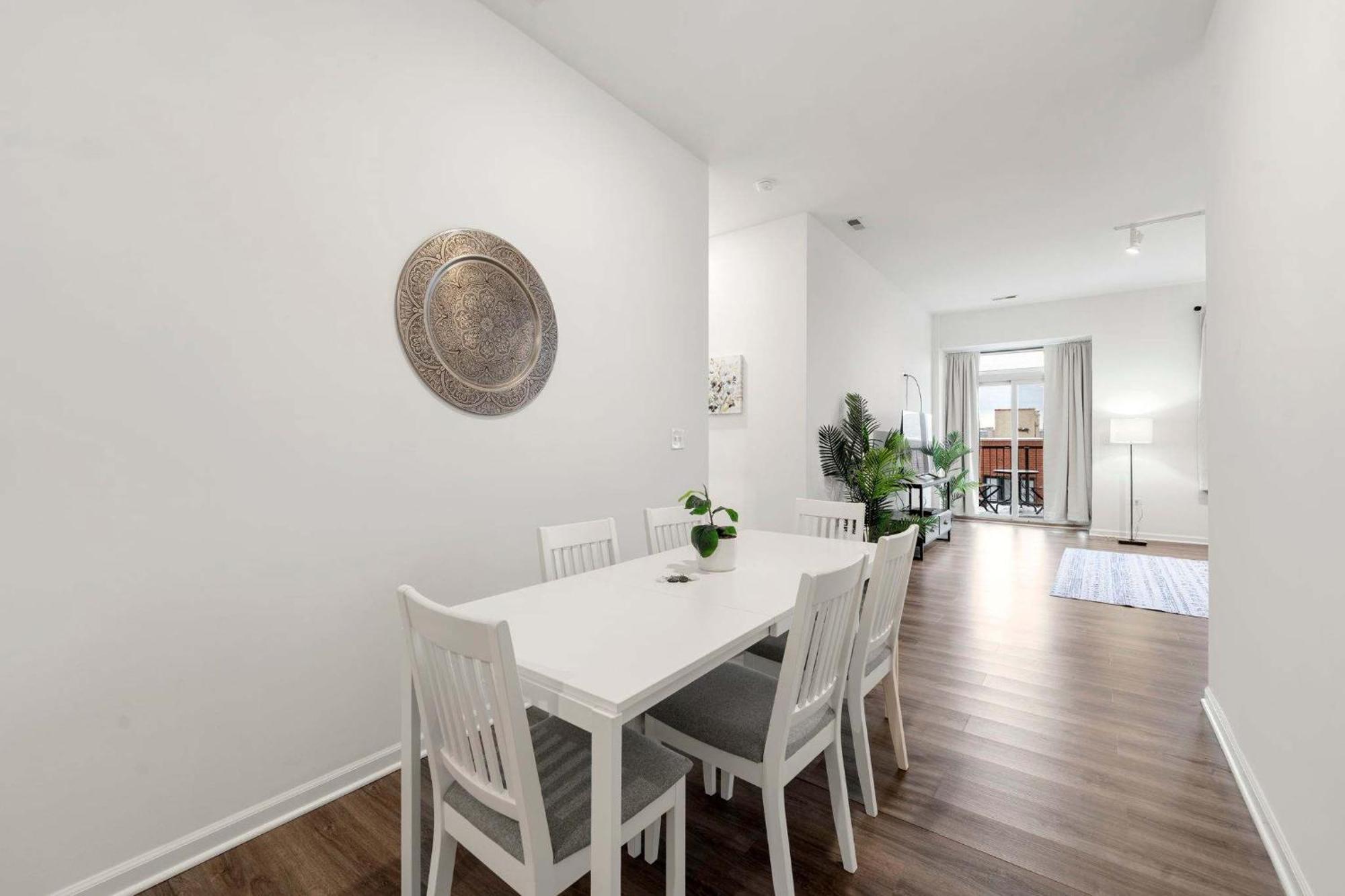 Spacious 3br Urban Getaway W Gym Holiday home Chicago