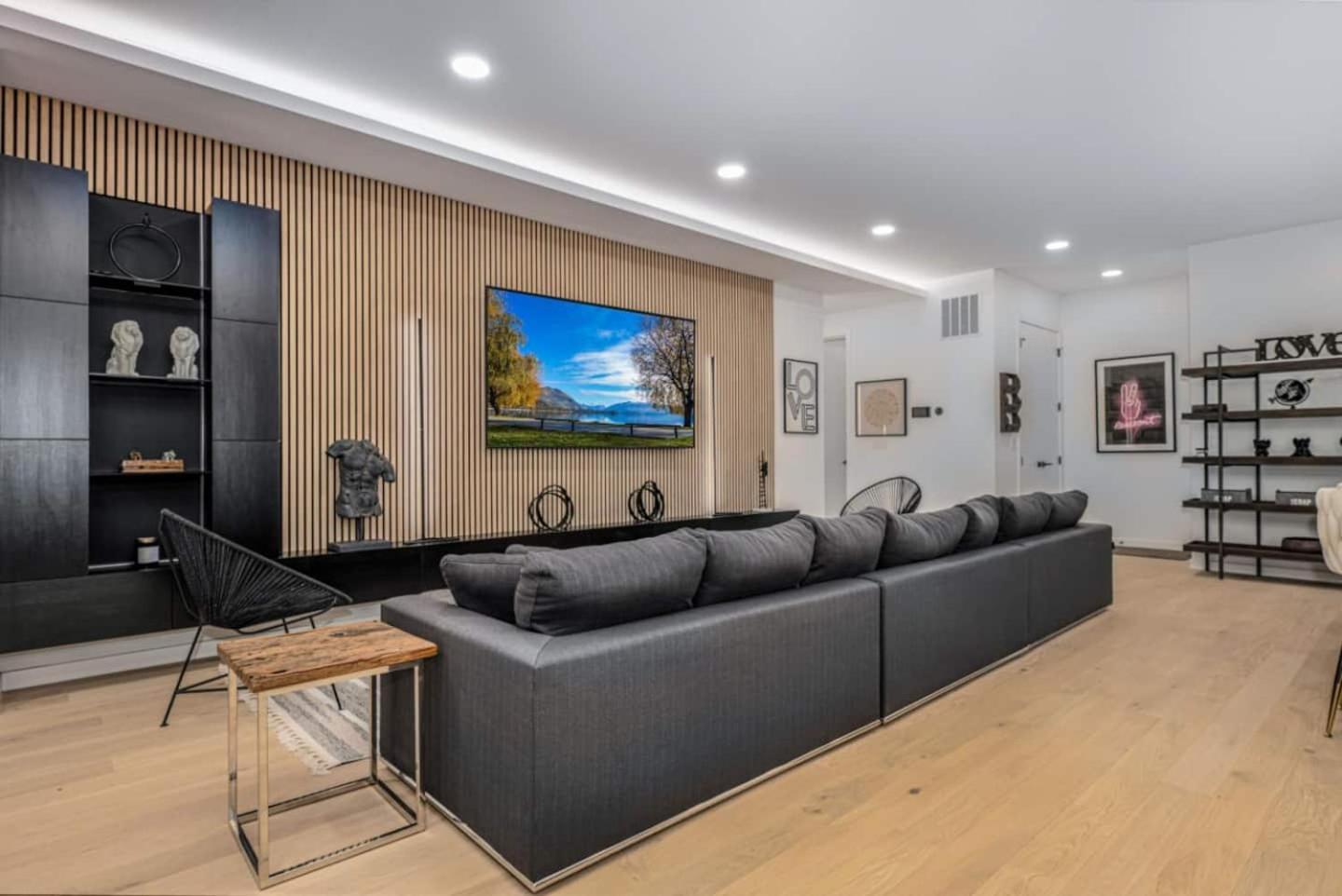 Ultra Modern Luxury - New Construction 4 Bedrooms Holiday home