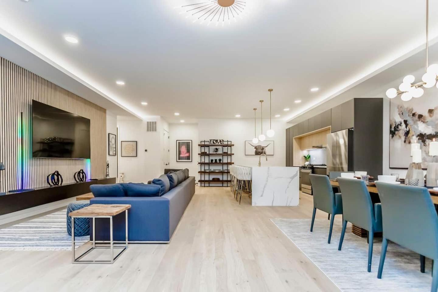 Ultra Modern Luxury - New Construction 4 Bedrooms Holiday home *