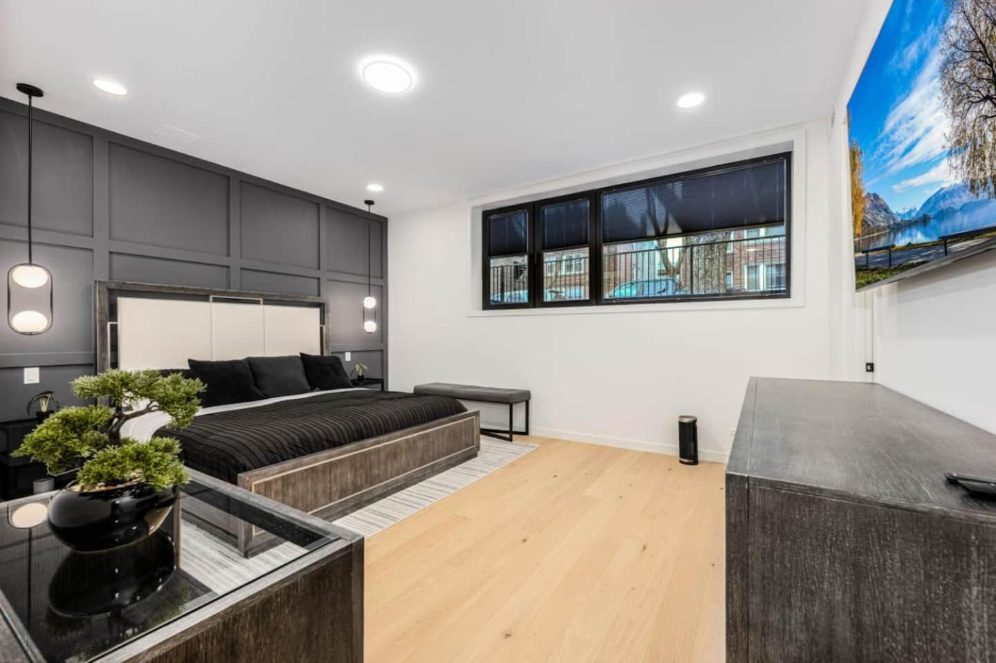 Holiday home Ultra Modern Luxury - New Construction 4 Bedrooms *