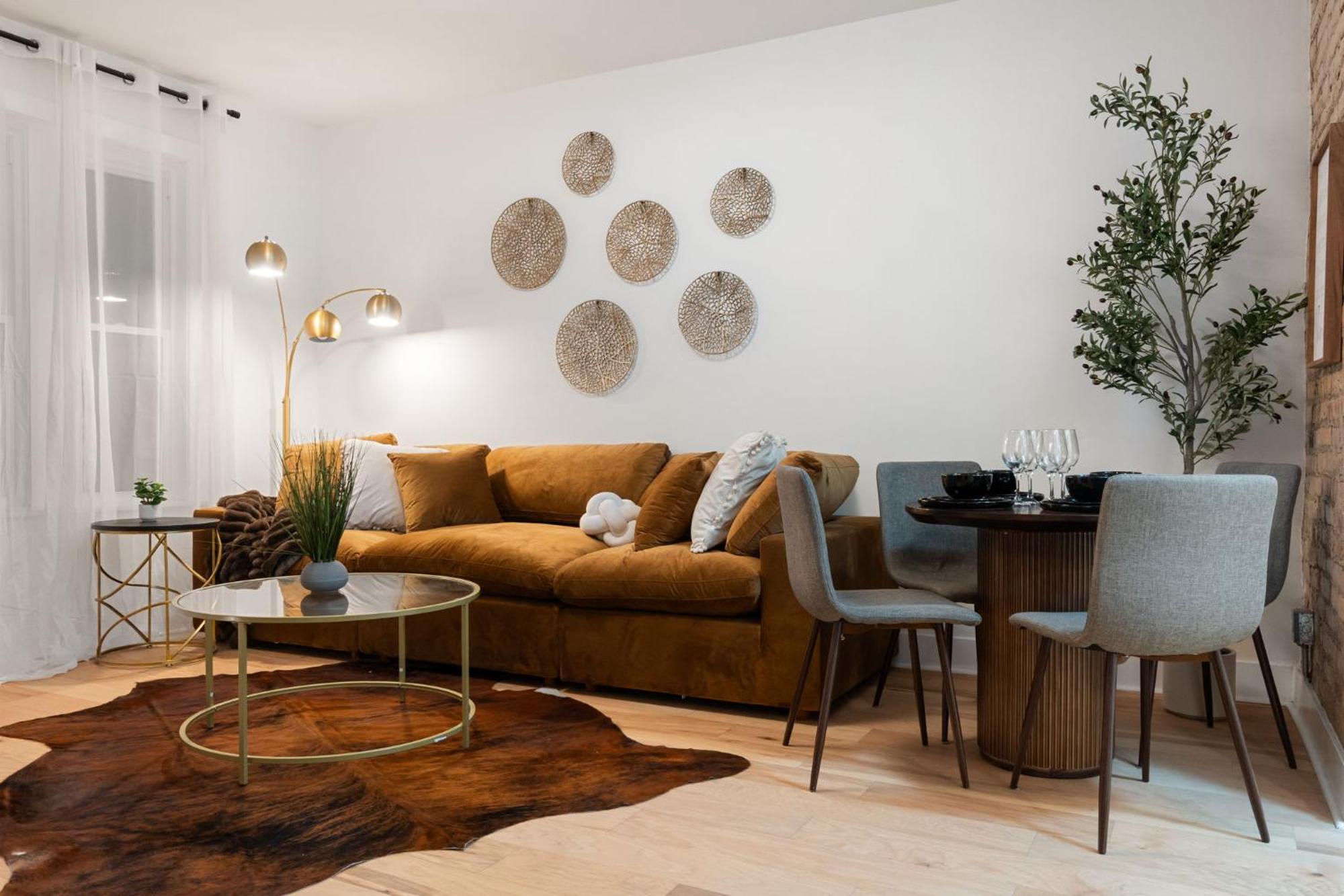 Apartment In Wrigley Close To The Field & Food Chicago