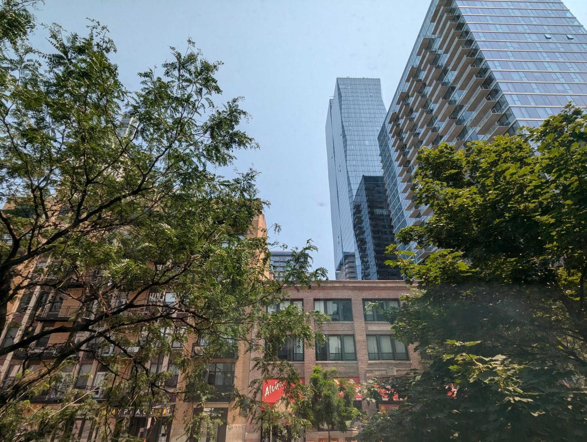 South Loop 4 Bedroom *