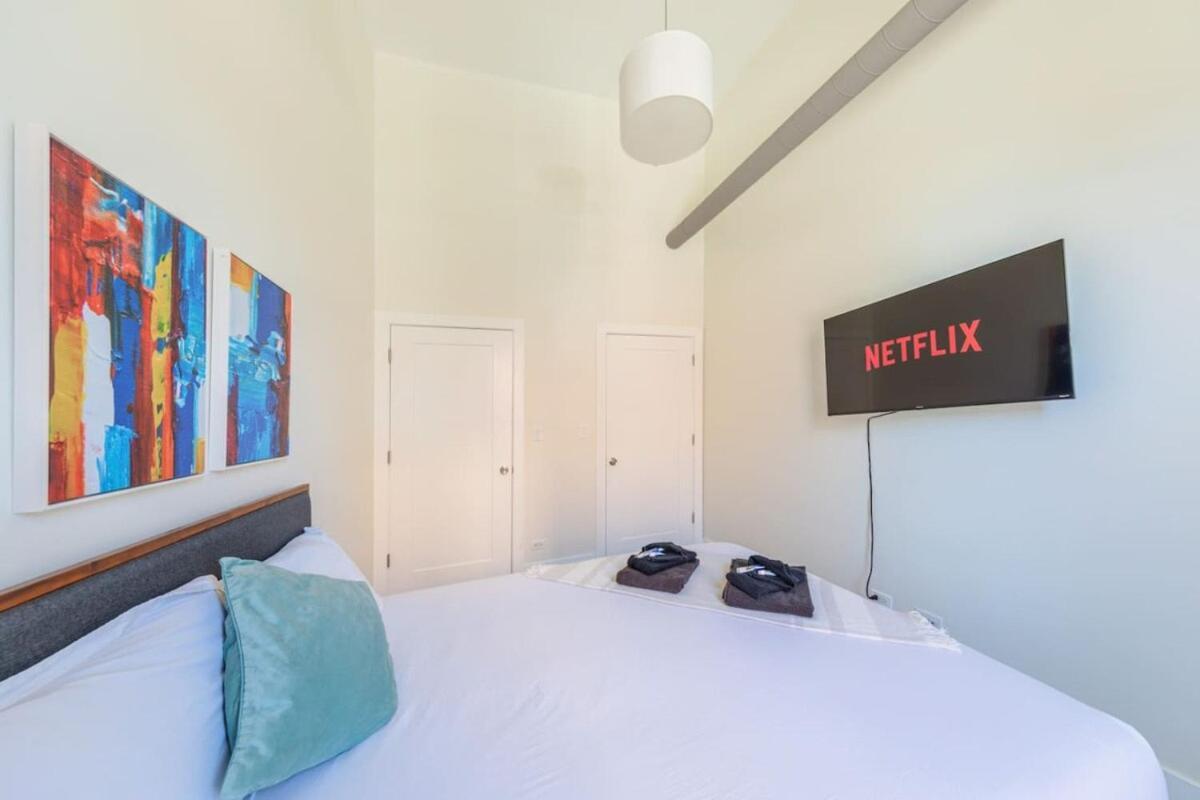 Apartment 420-friendly 3br Oasis Near Uic, Mccormick Place 2001 S State St - 2i