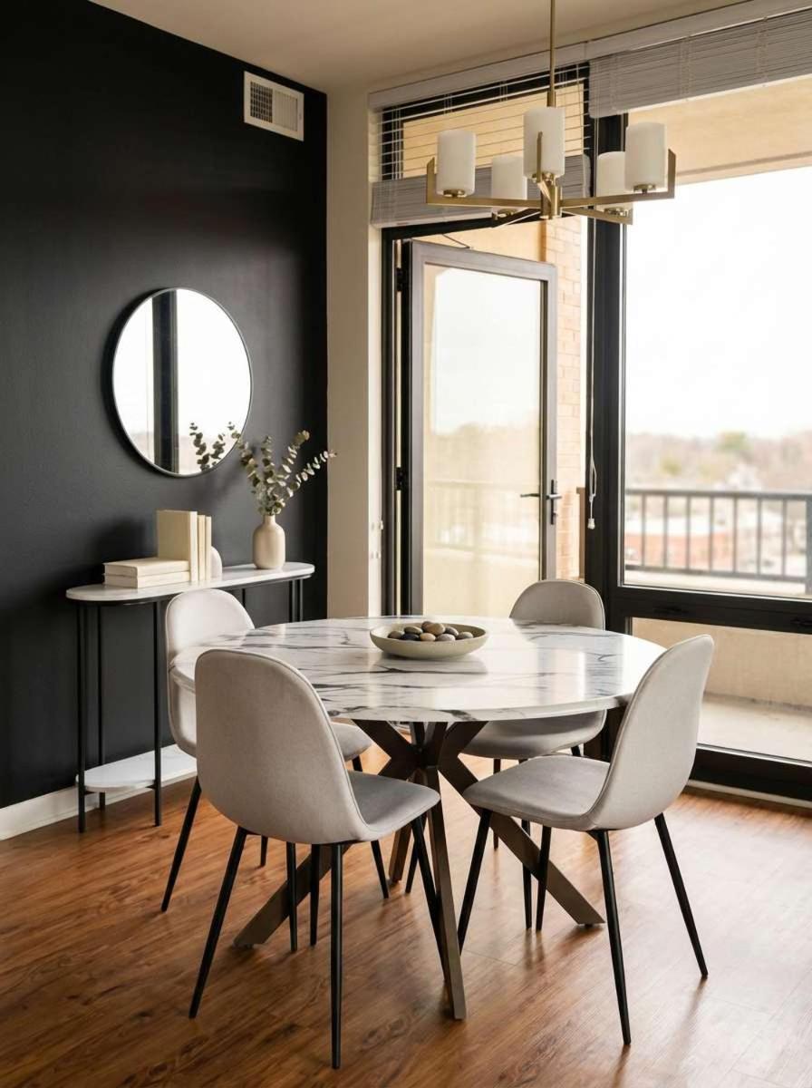 Boulevard Just 5 Minutes From Magnificent Mile And River North 06 Chicago