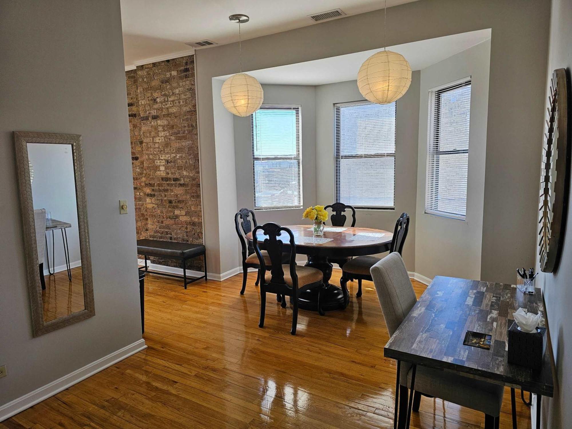 Two Bedroom West Loop * Chicago