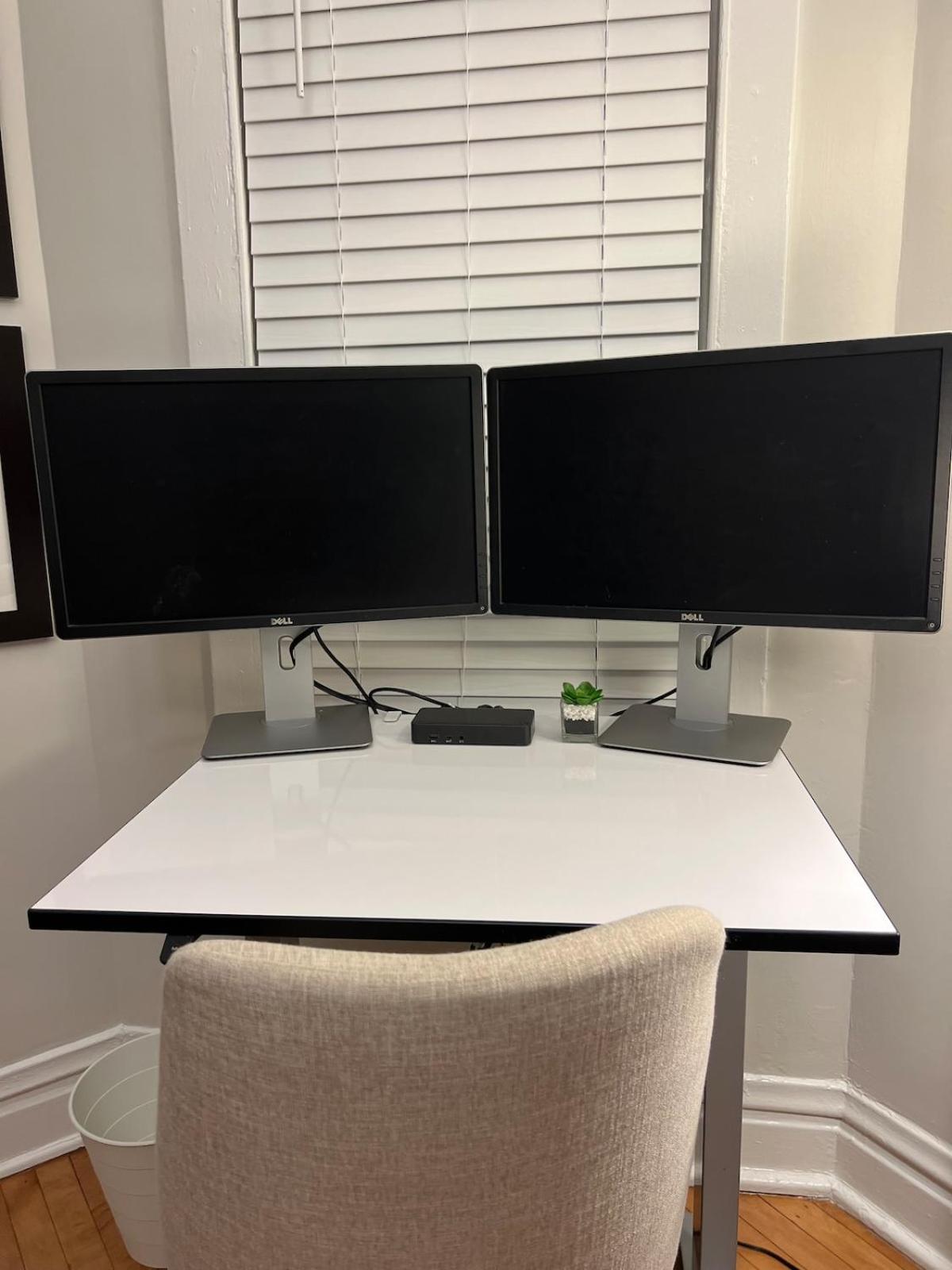 Apartment Inner-city Experience, Next Stop! Chicago