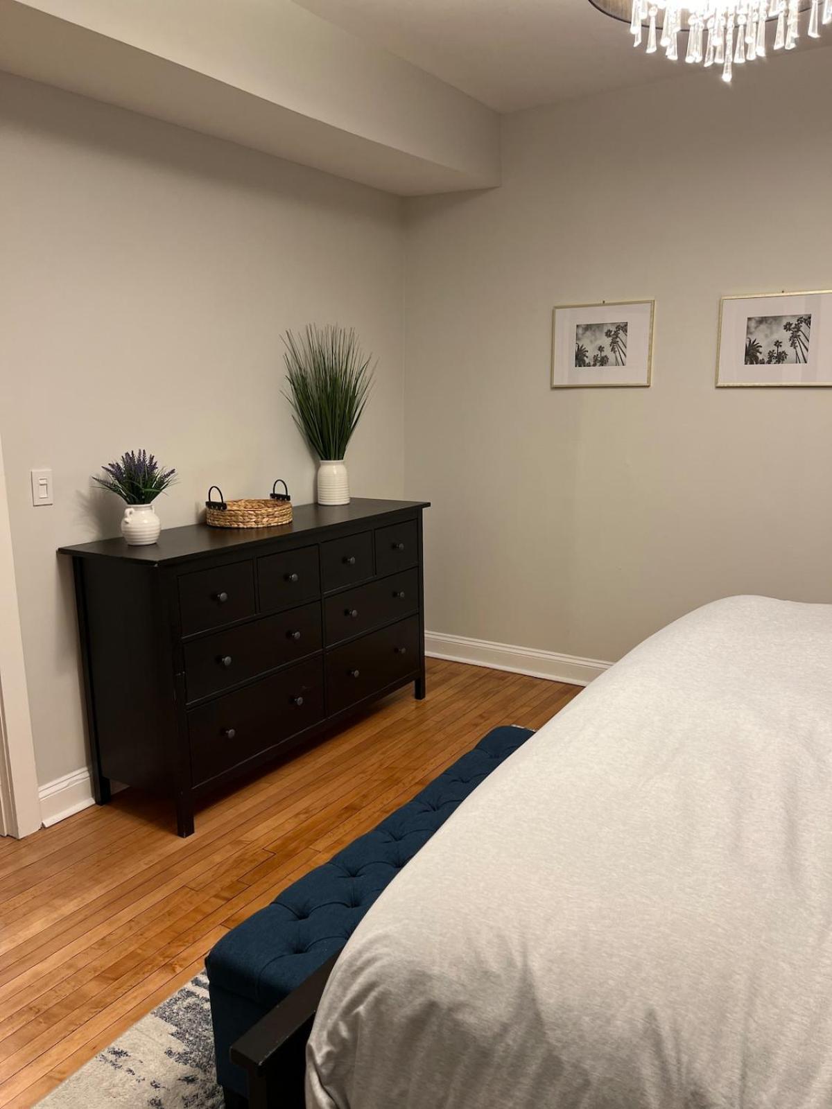 Inner-city Experience, Next Stop! Apartment Chicago