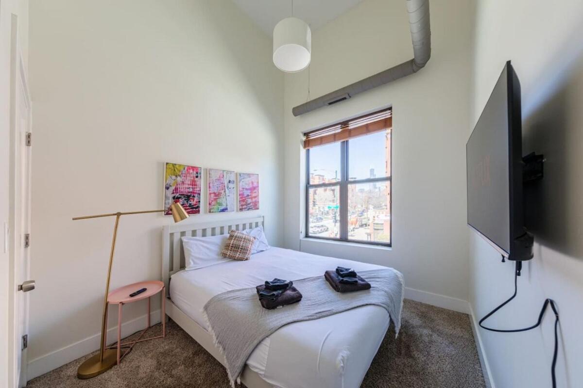 420-friendly 3br Oasis Near Uic, Mccormick Place 2001 S State St - 2i Apartment *