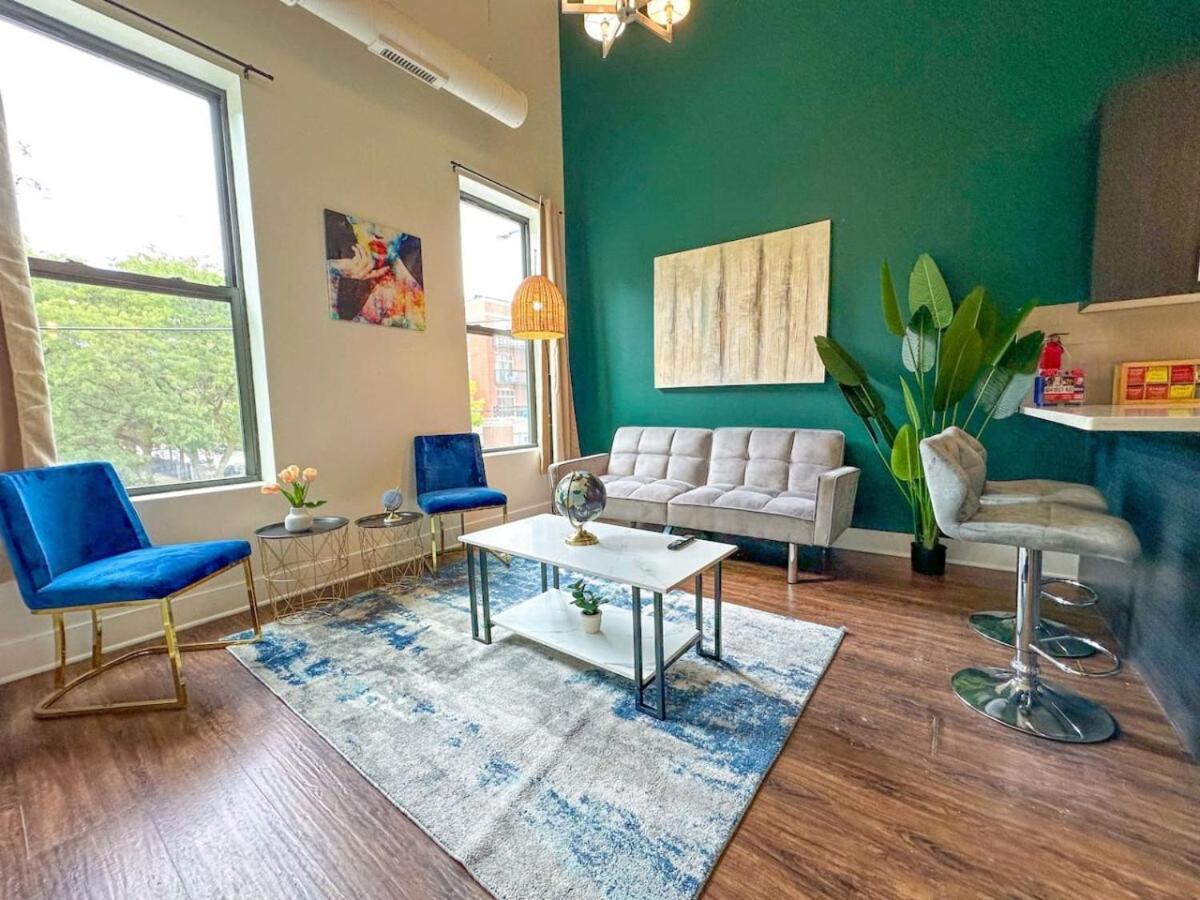 Apartment Friendly 3br Getaway Near Mccormick 2001 S State St - 2g