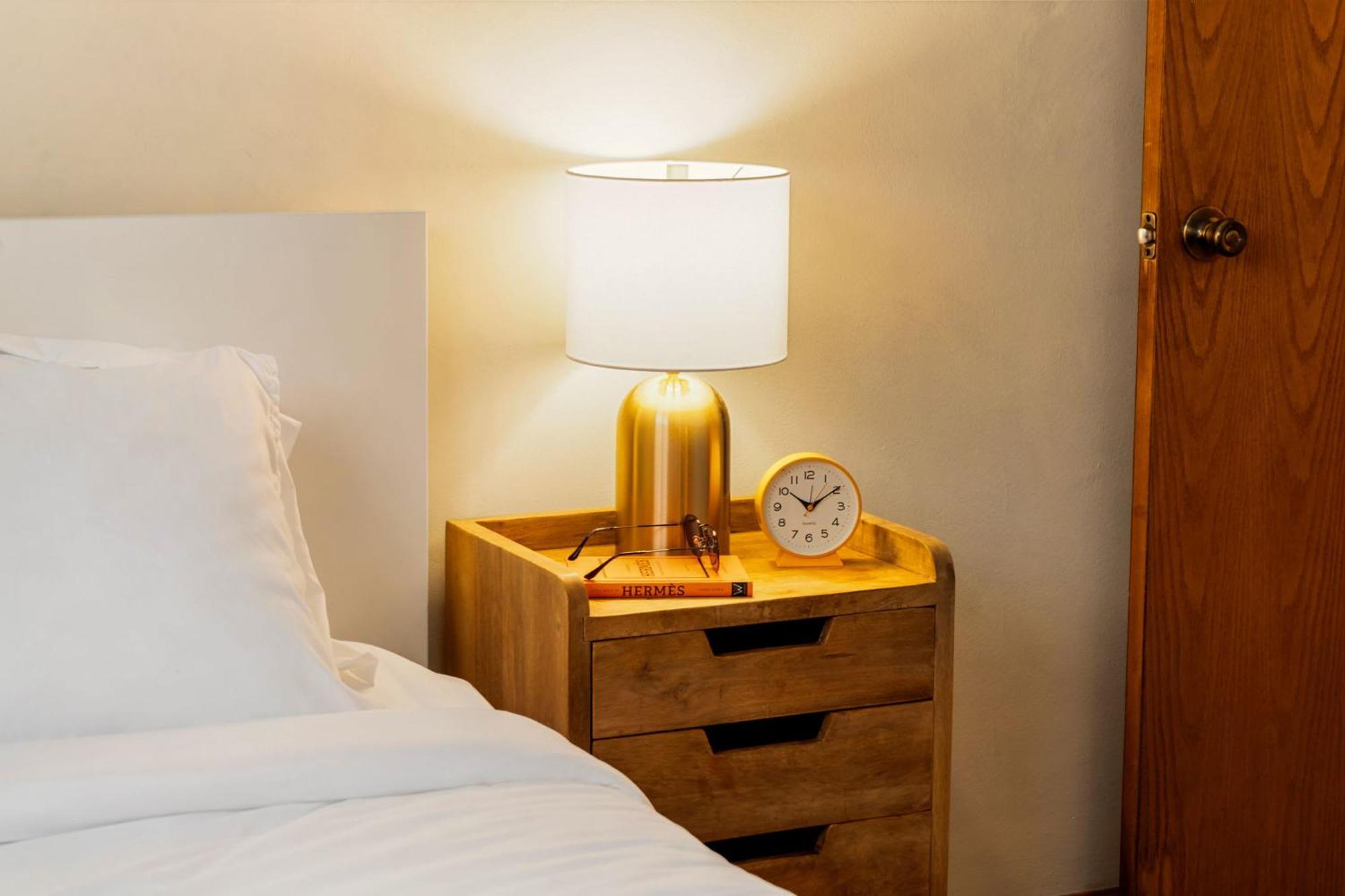 Pool Table, Pingpong, Arcade, 2-car Parking, 3 Floors Apartment Chicago