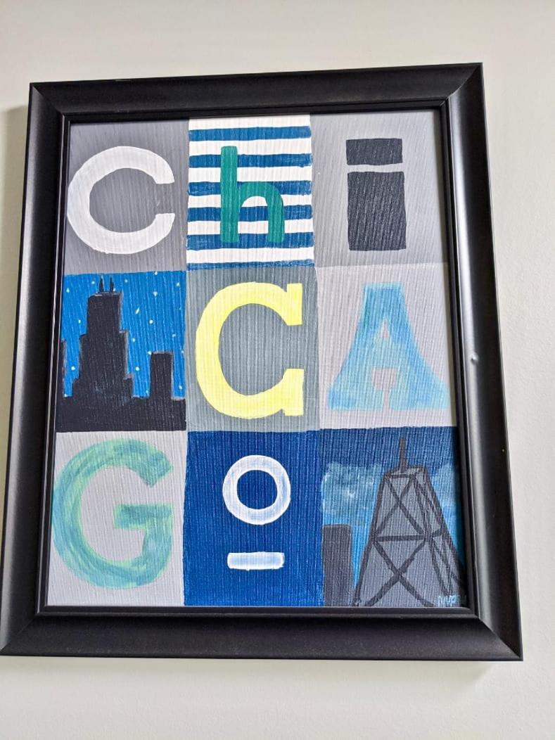 Hip Logan Square Apartment *