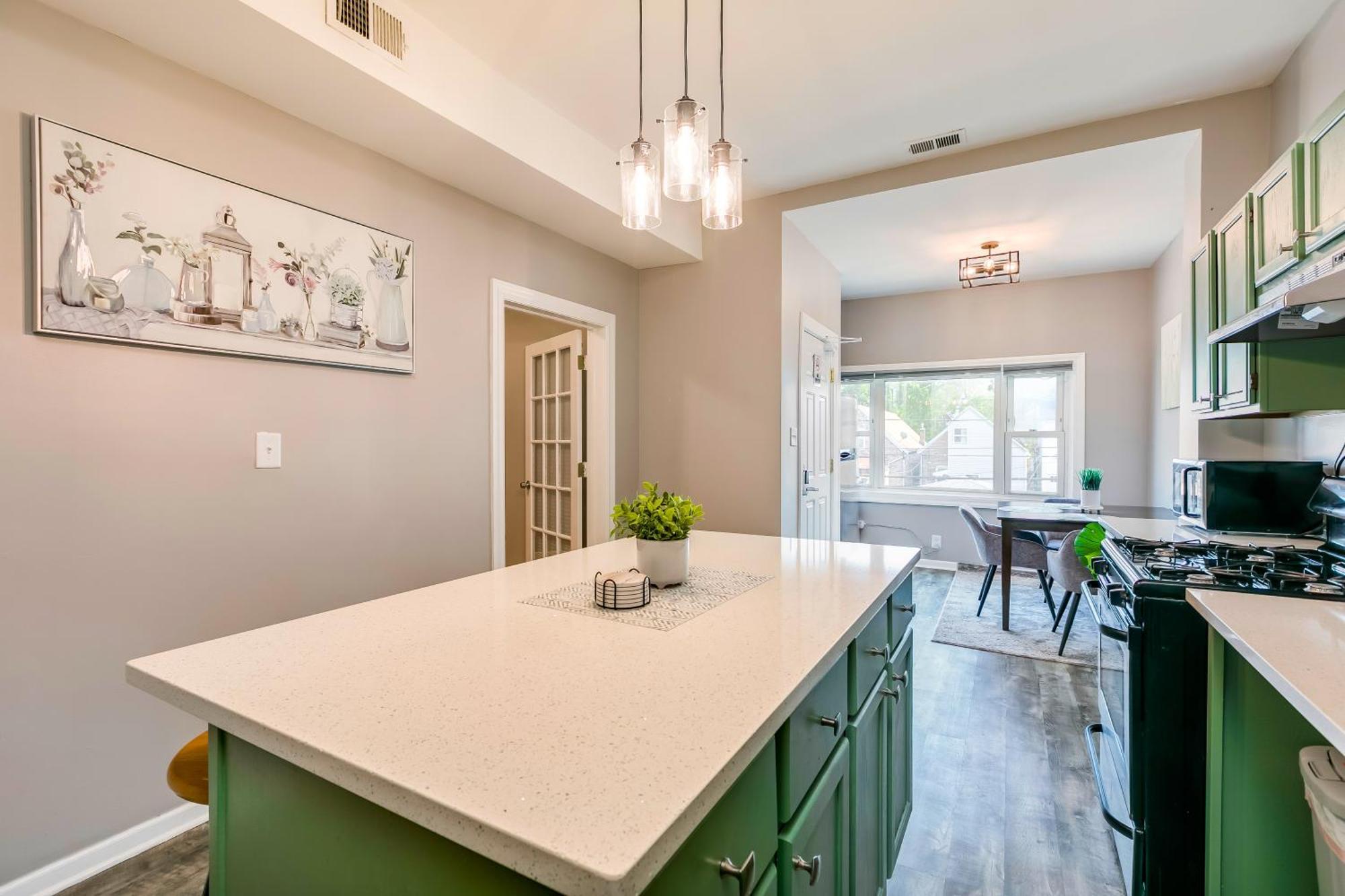 Apartment Logan Sq 4br - Free Parking - Near Nightlife & Dt Chicago