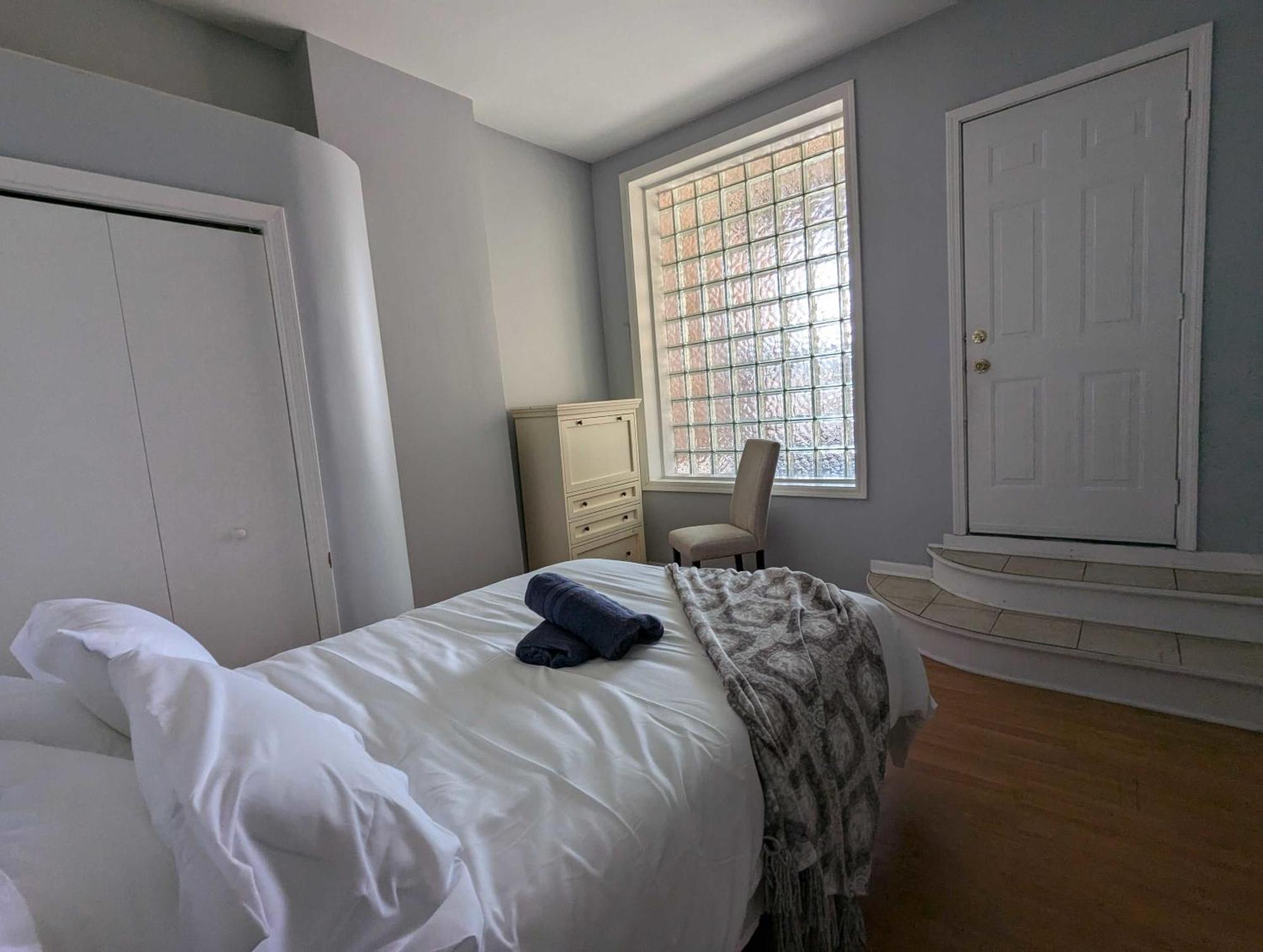 South Loop 4 Bedroom *