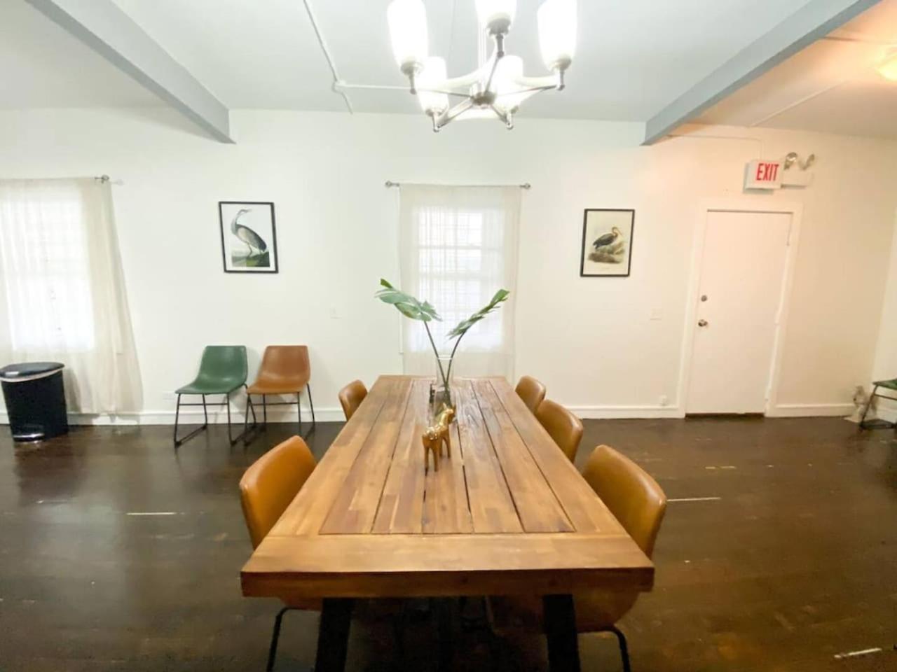 Mccormick 3br Huge Unit, Optional Parking With Ping-pong Apartment