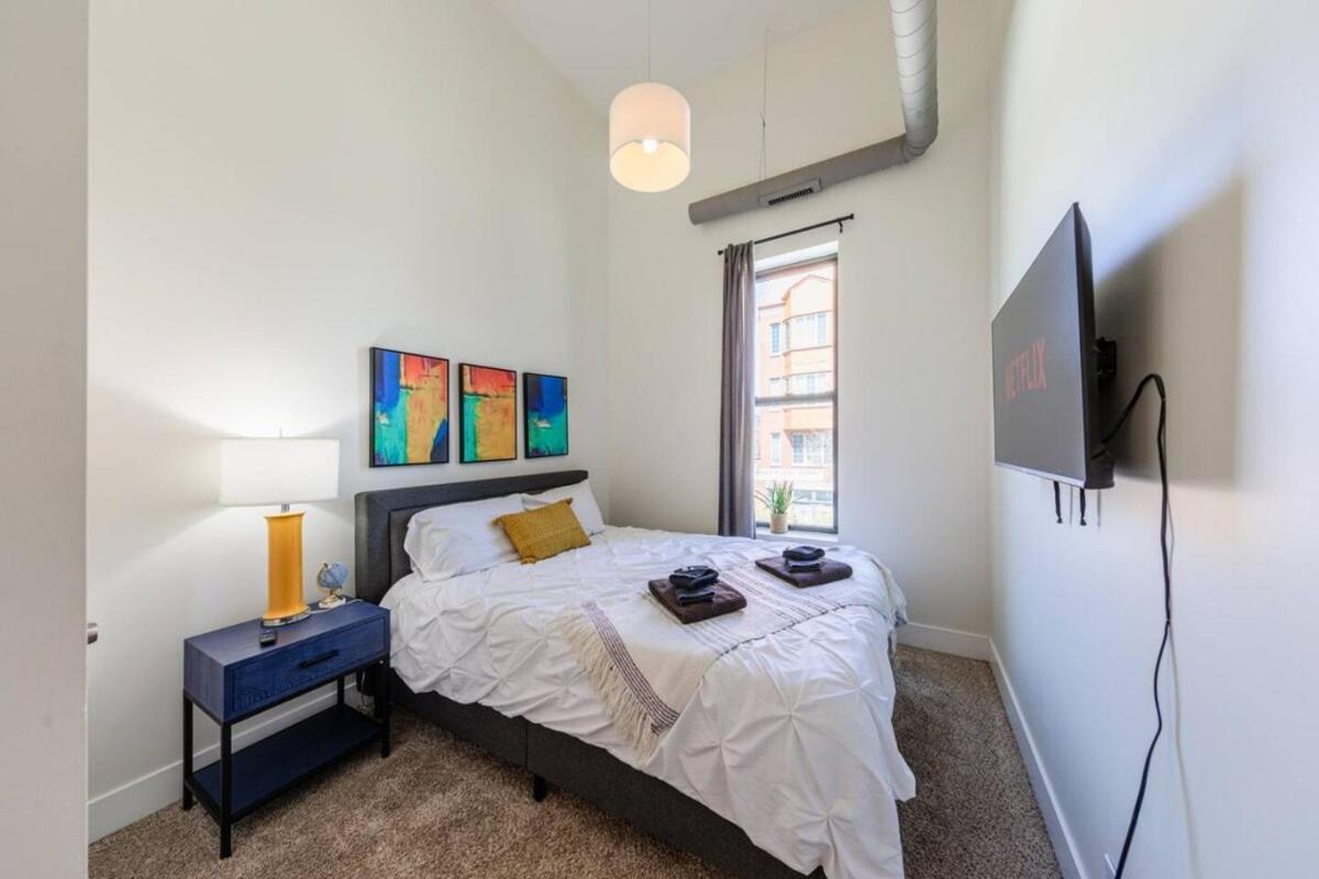 420-friendly 3br Oasis Near Uic, Mccormick Place 2001 S State St - 2i Apartment