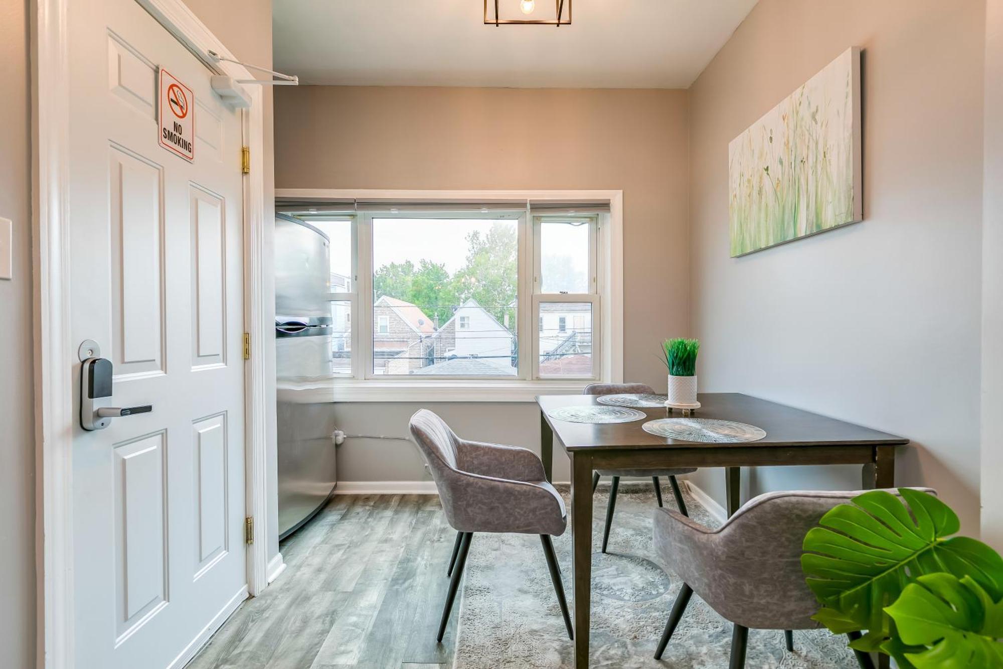 Logan Sq 4br - Free Parking - Near Nightlife & Dt Chicago