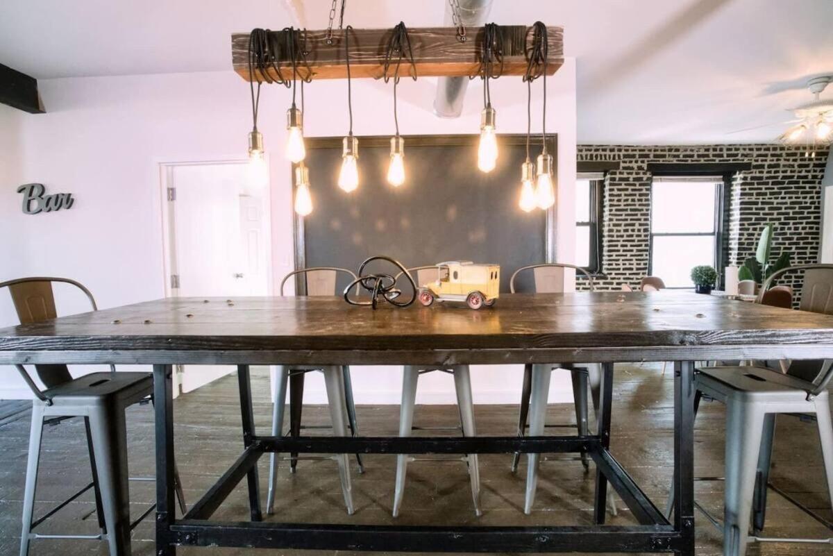 Spacious 4br Near Mccormick & Soldier Field 2010 South Wabash Ave - 3f Apartment *