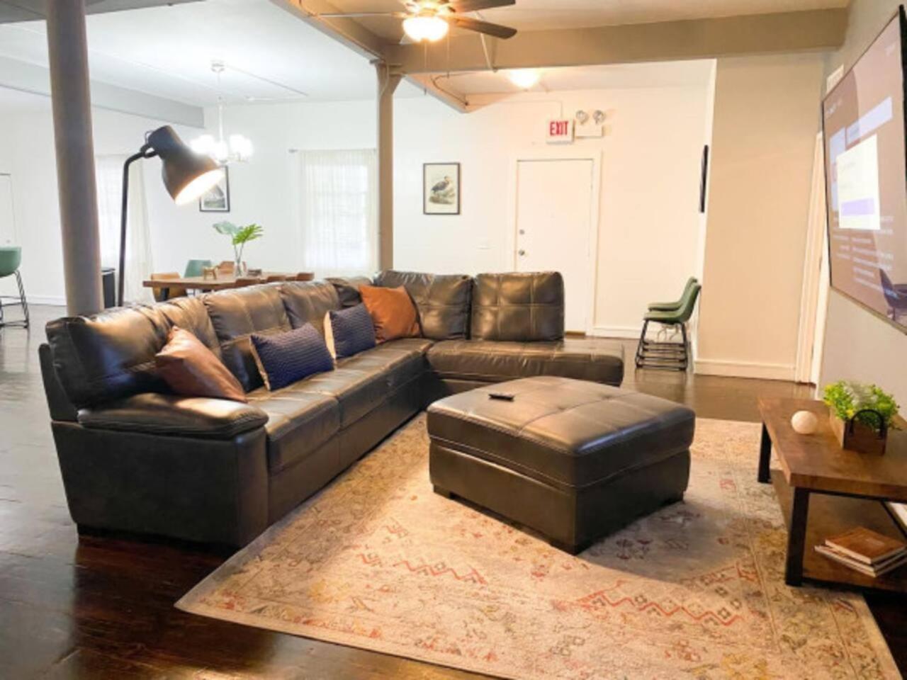 Mccormick 3br Huge Unit, Optional Parking With Ping-pong
