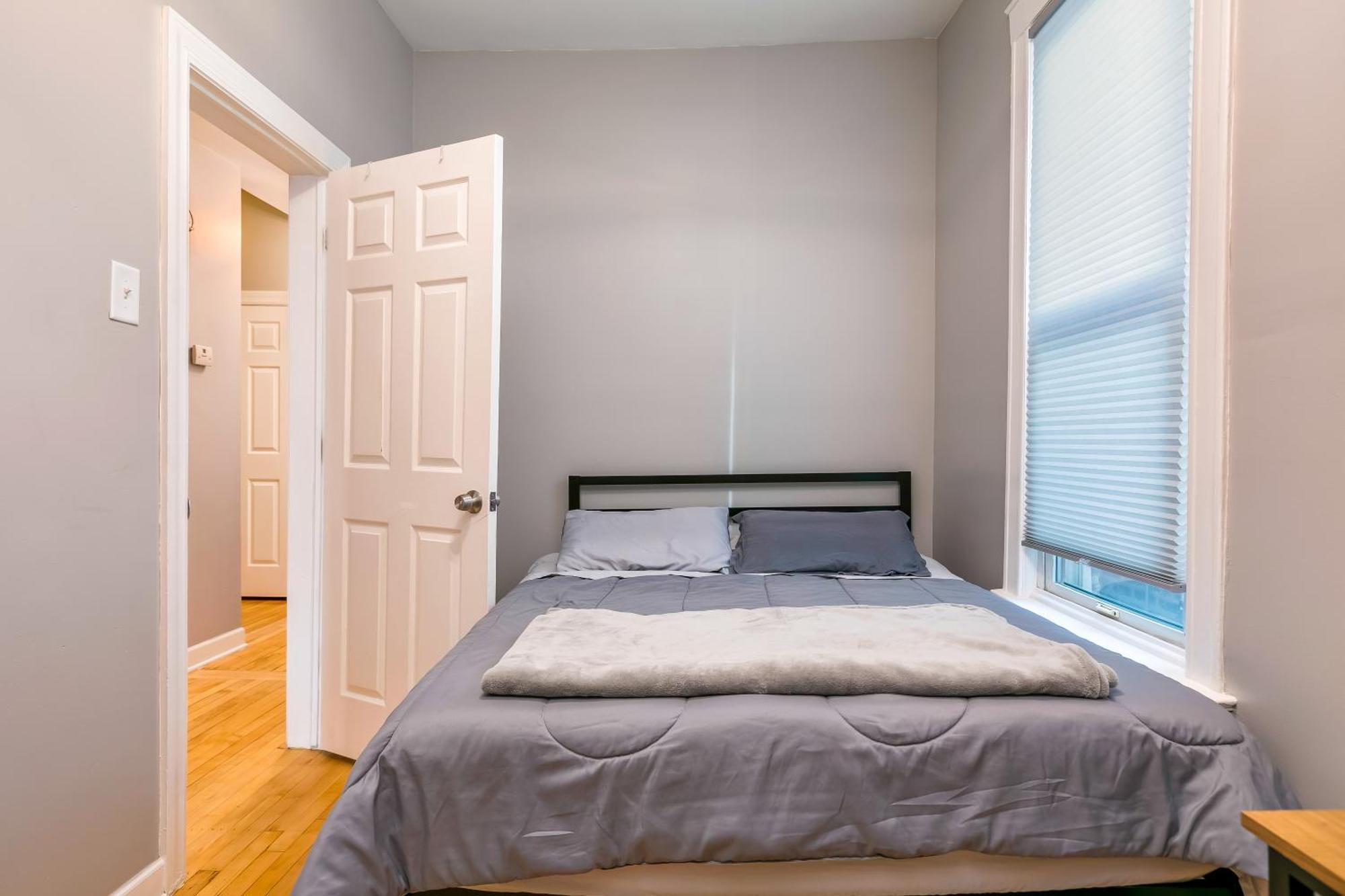 Logan Sq 4br - Free Parking - Near Nightlife & Dt Chicago