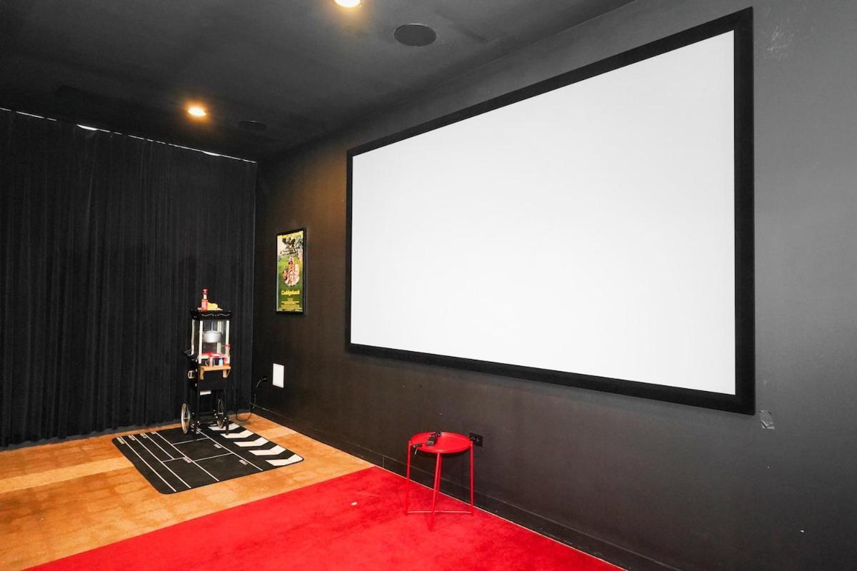 Apartment Pilsen 6br Getaway With Game Room, Gym & Paid Parking Near Soldier Field & Mccormick Place *