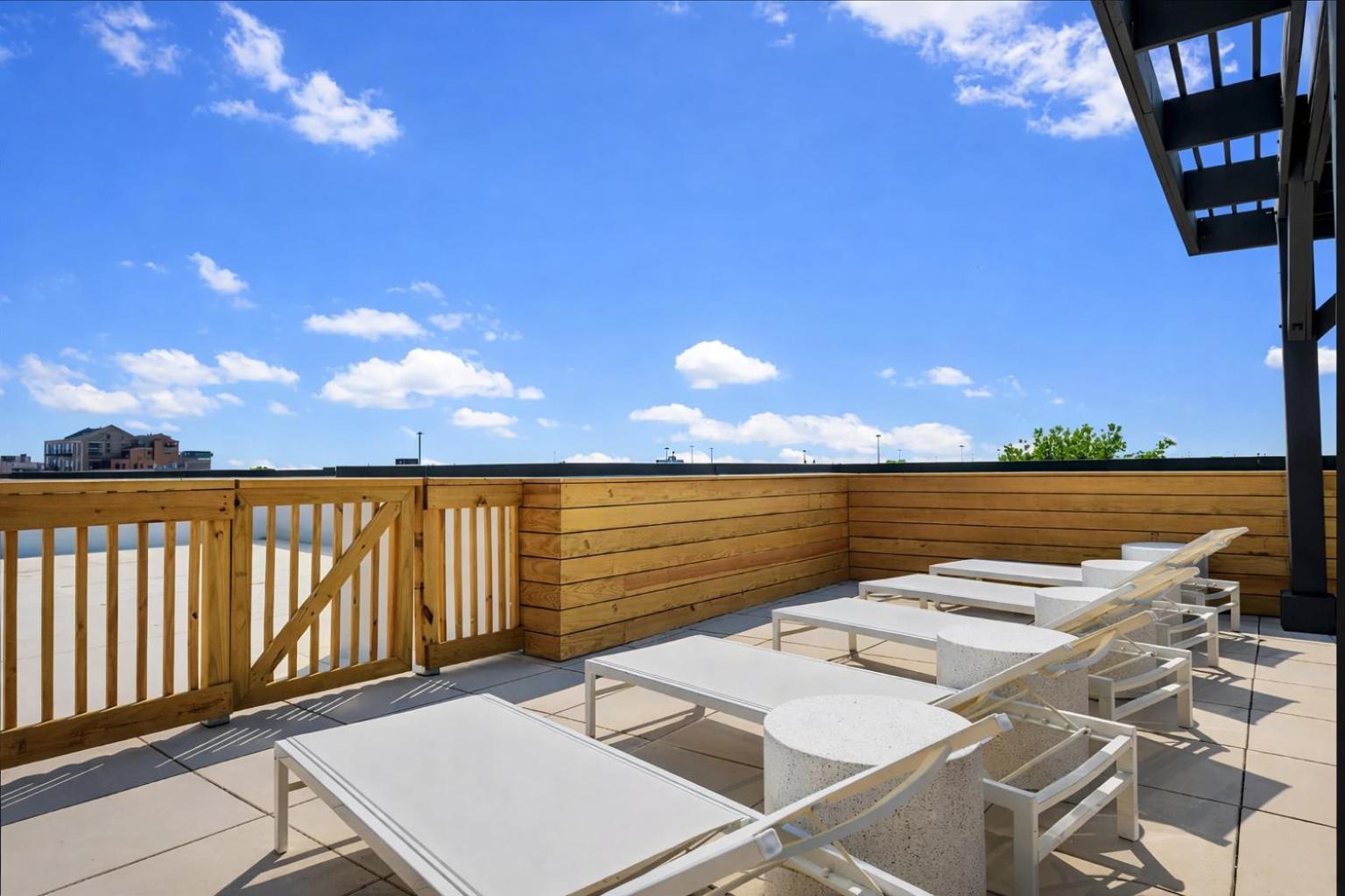 Apartment Spacious 4br Near Mccormick Place & Chinatown *