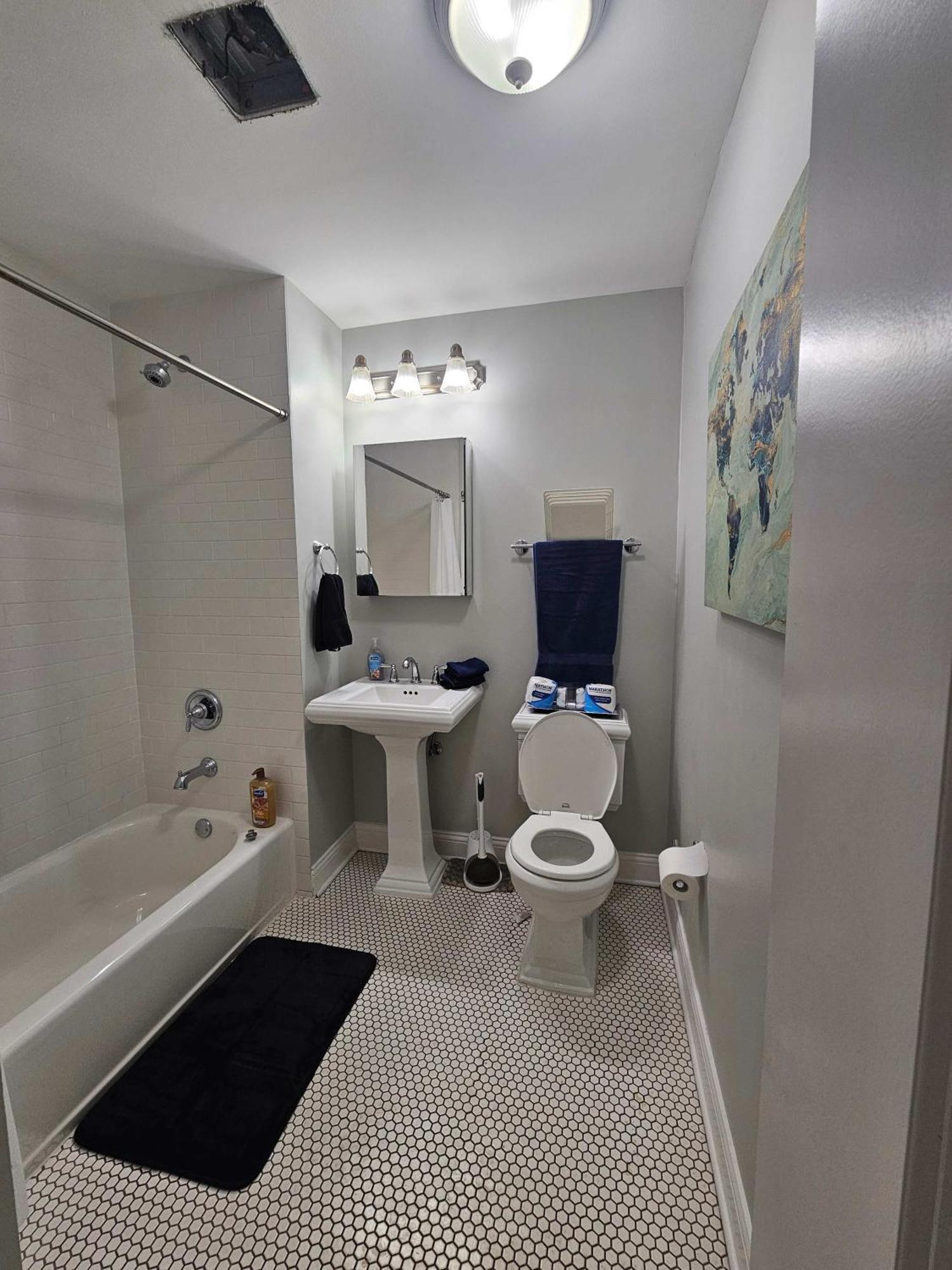 Gold Coast Downtown Sleeps 20 Apartment