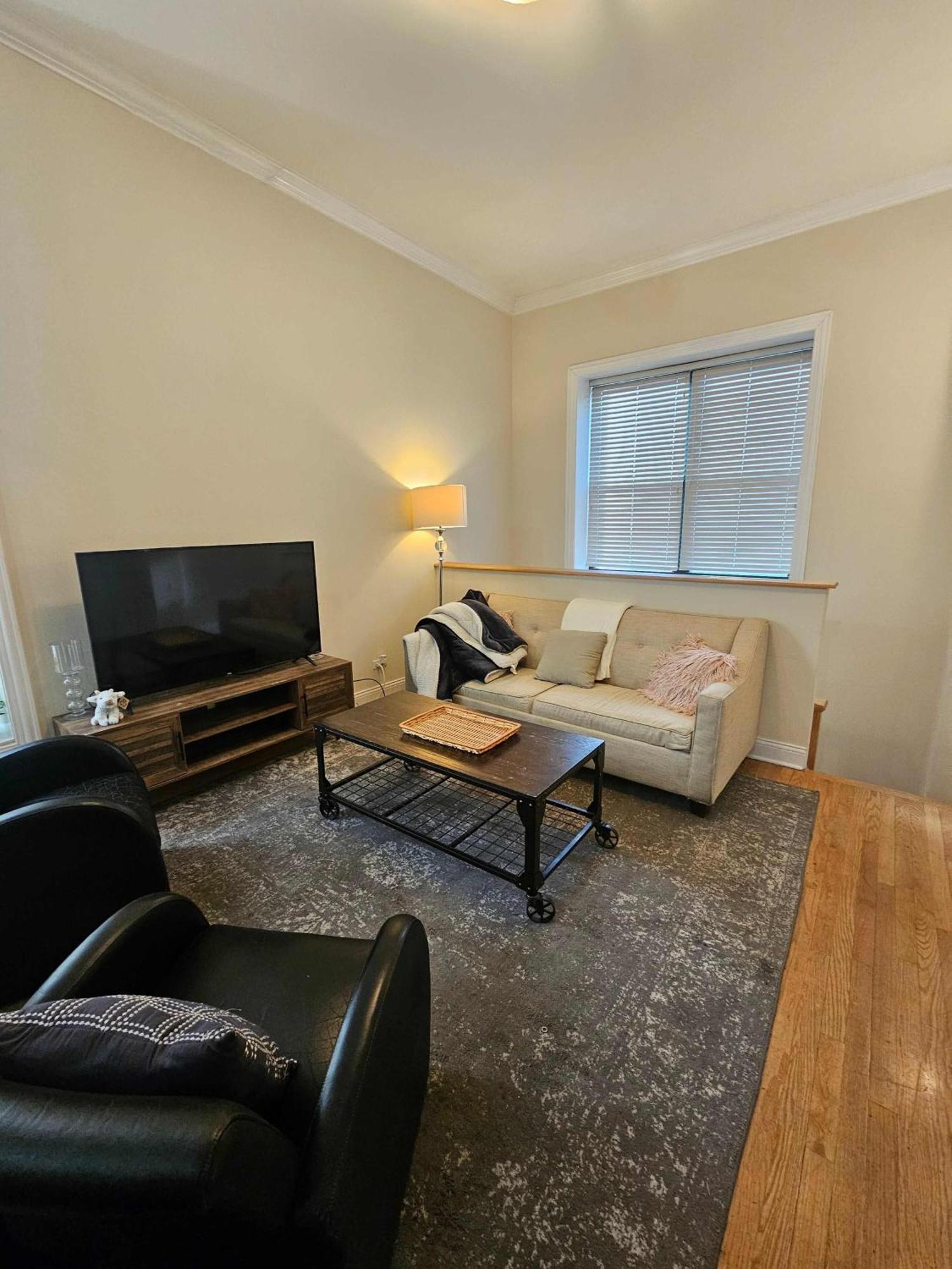 Apartment Gold Coast Downtown Sleeps 20 *