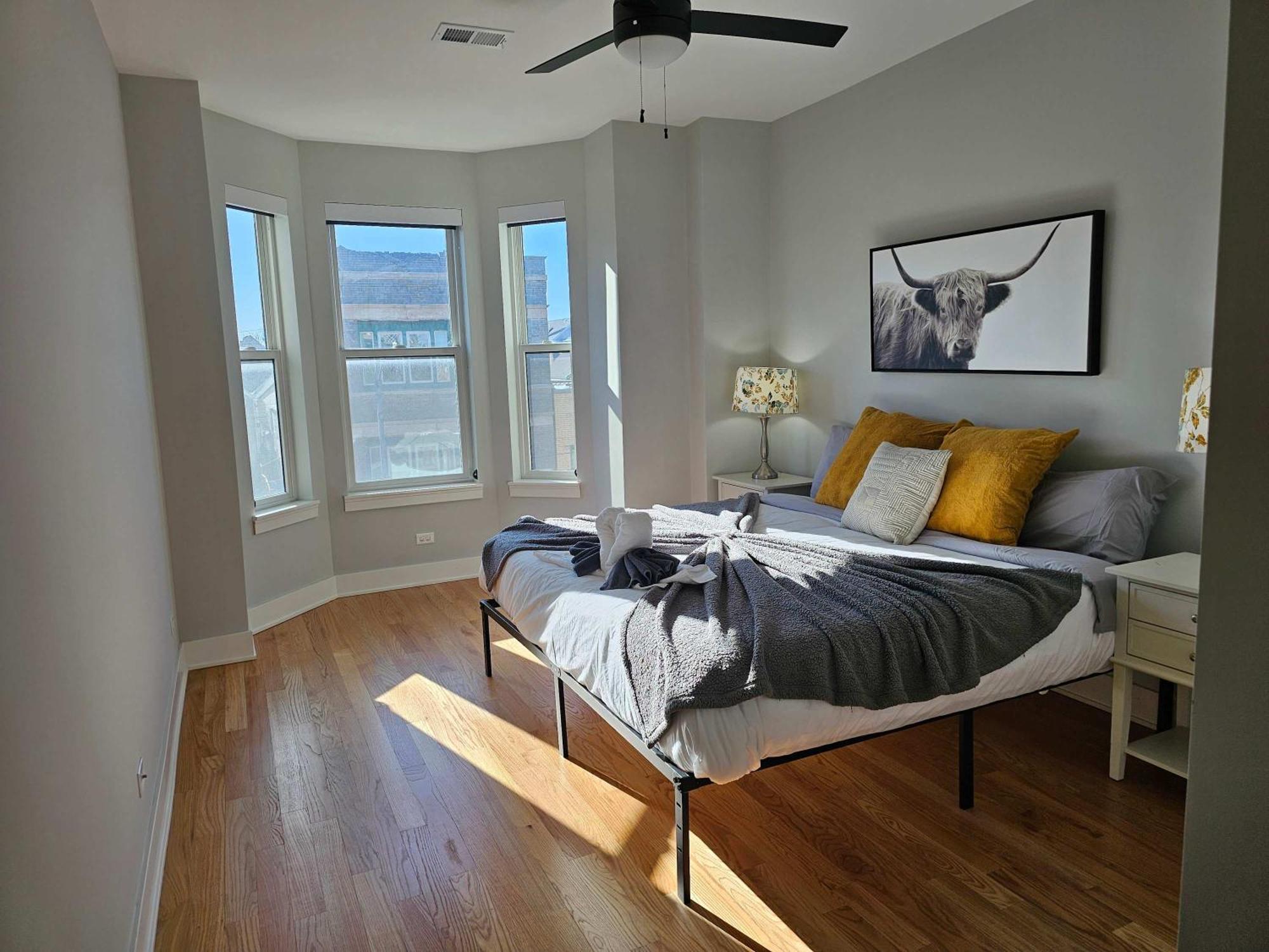 Updated 3 Bedroom Downtown Pilsen *