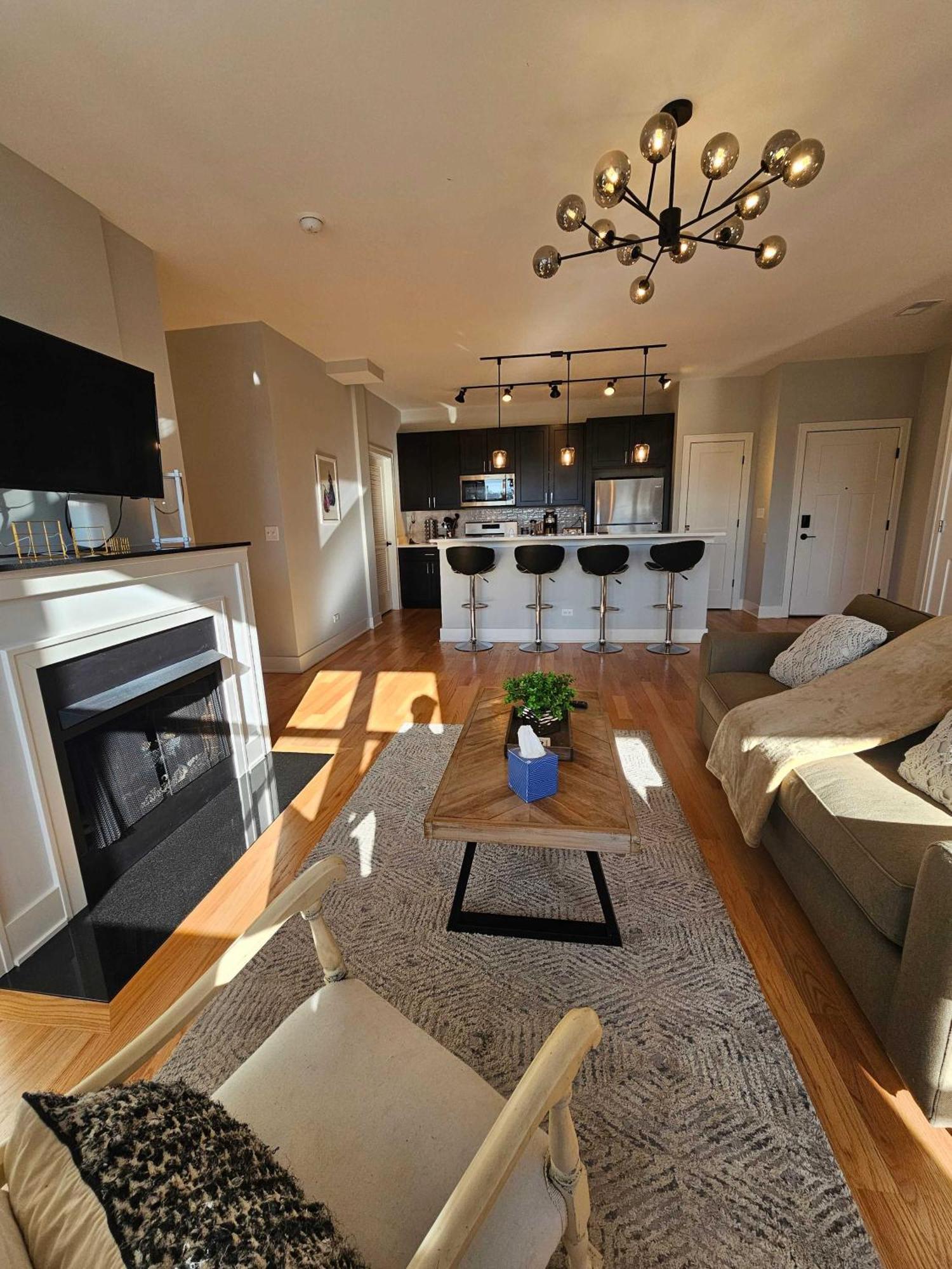 Updated 3 Bedroom Downtown Pilsen Chicago