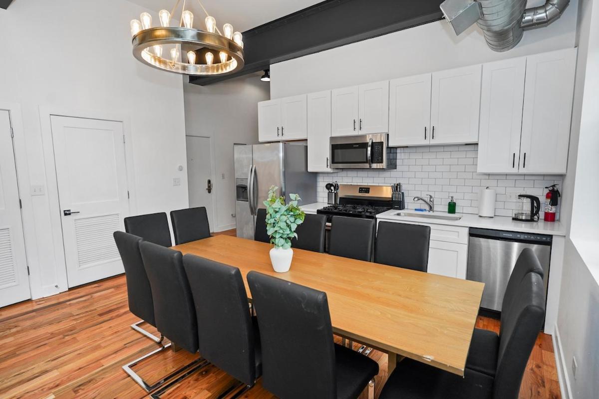 Pilsen 6br Getaway With Game Room, Gym & Paid Parking Near Soldier Field & Mccormick Place * Chicago