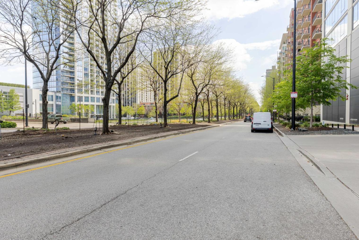 Apartment S Loop 1br W Pool Gym Nr Cta Train Chi-345