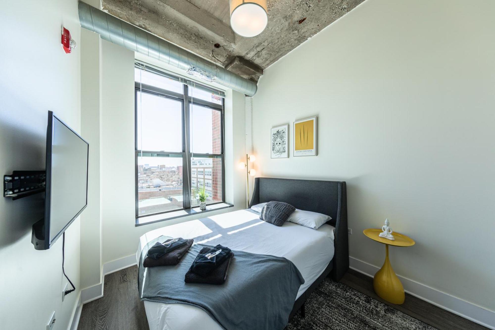 Apartment Modern And Bright 2br On Michigan Ave With Optional Parking And Gym Access Near Soldier Field & Grant Park *