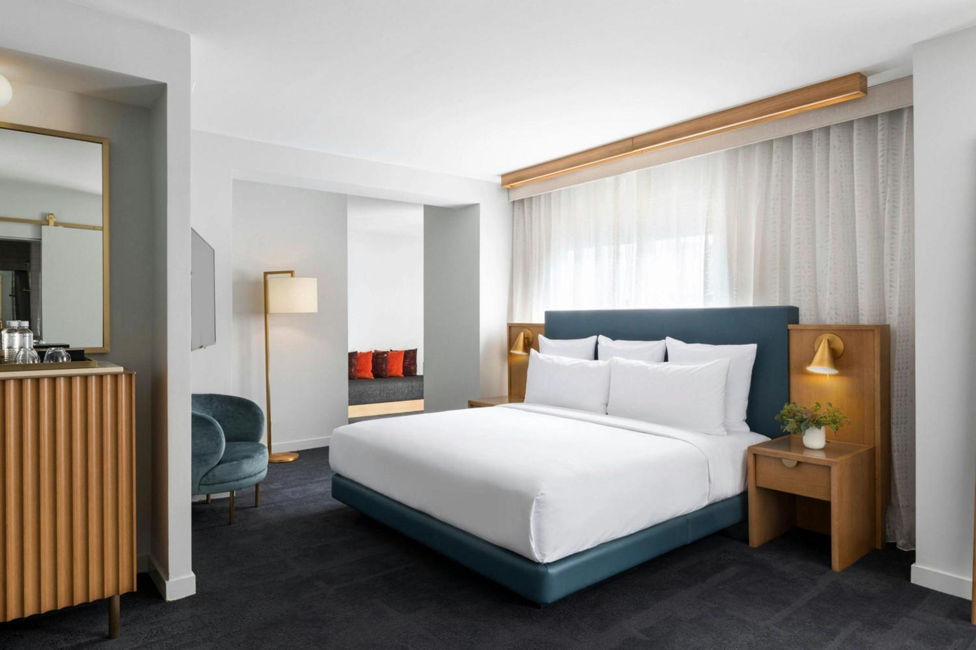 Hotel 55 Downtown