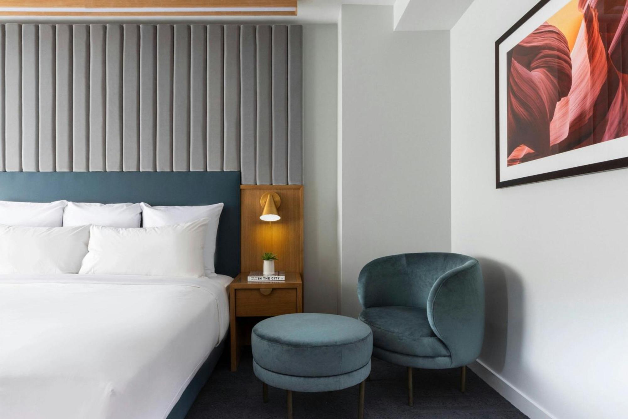 Hotel 55 Downtown 4*