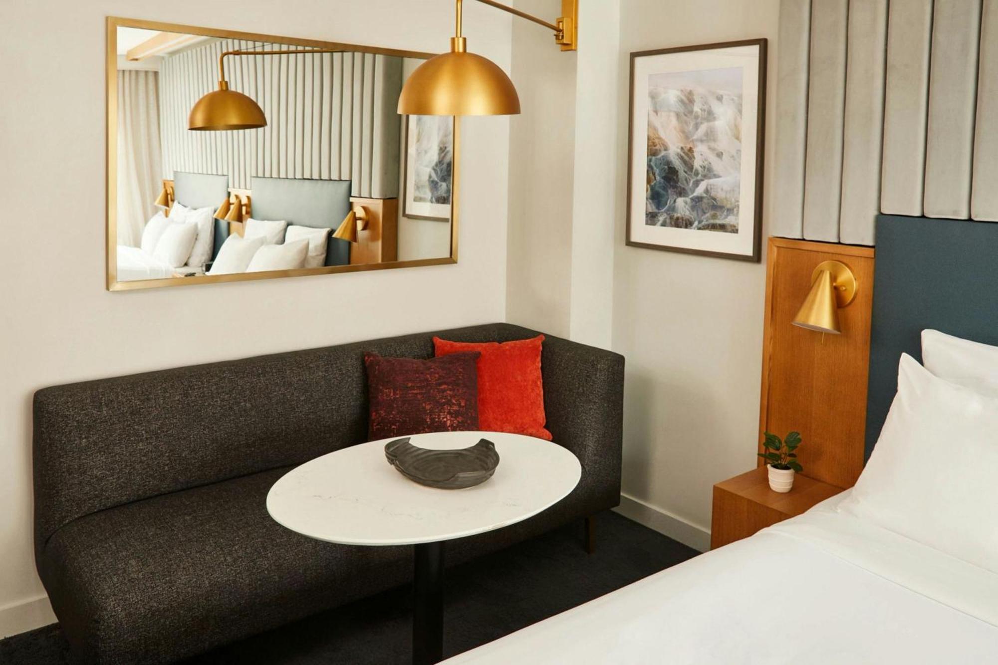 Hotel 55 Downtown Chicago