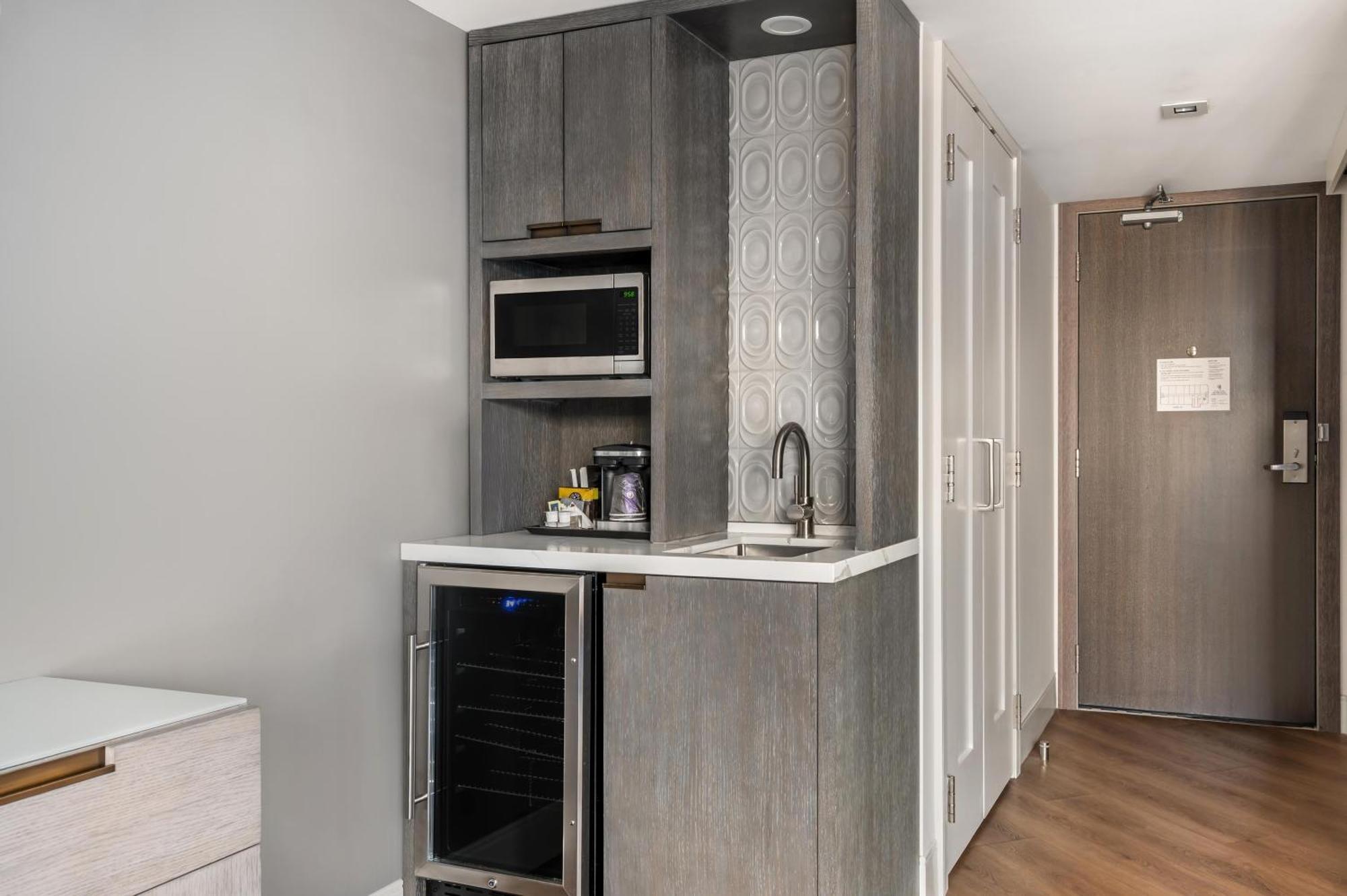 Hilton Grand Vacations Club Magnificent Mile Hotel Chicago